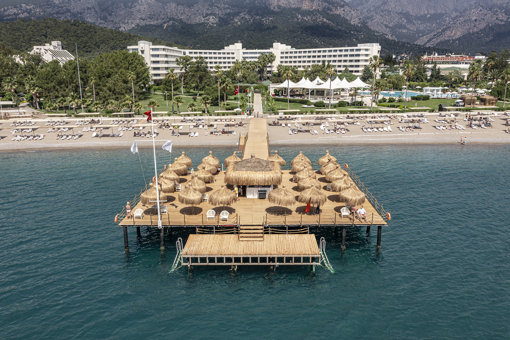 MIRAGE PARK RESORT