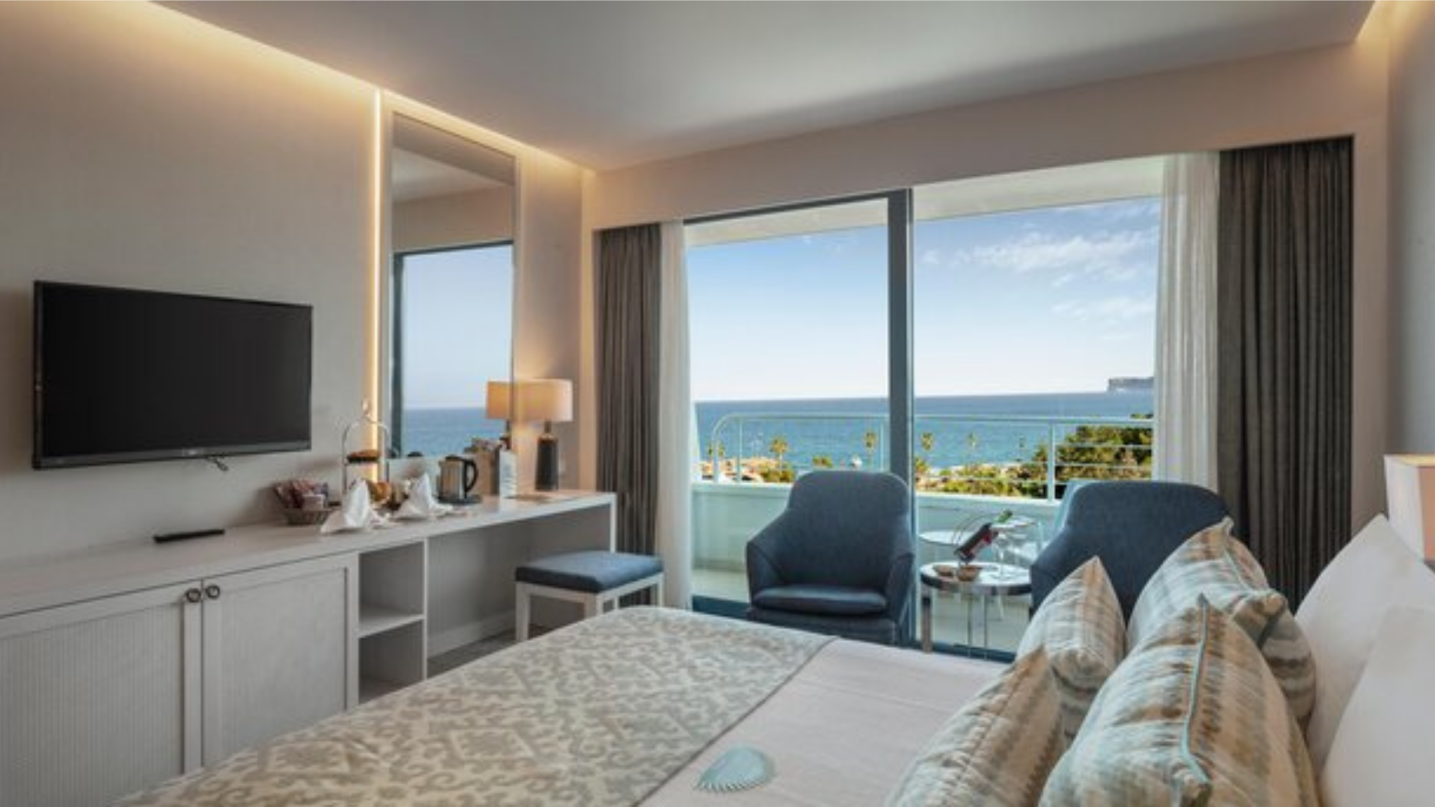 MIRAGE PARK RESORT