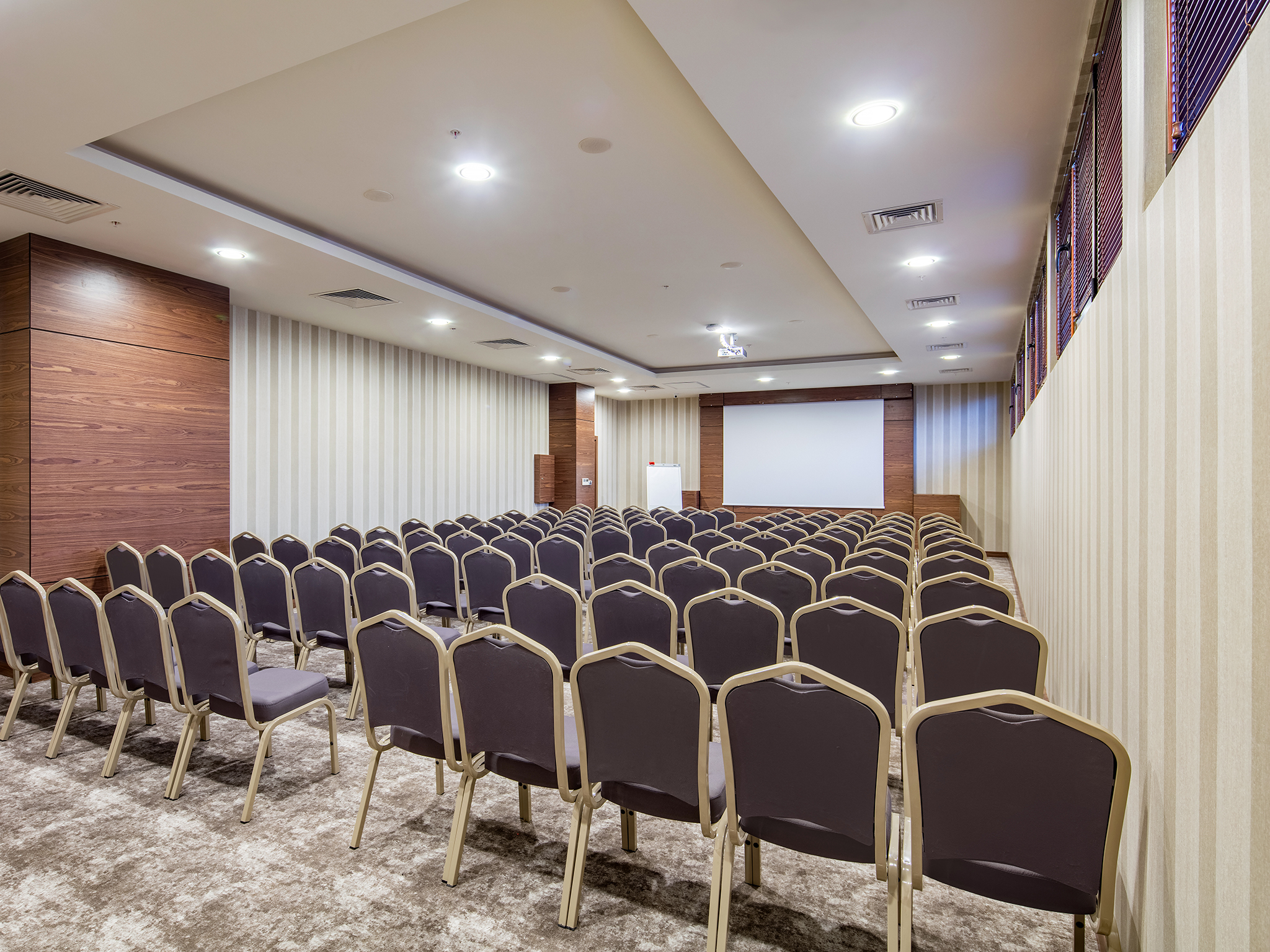 HOLIDAY INN ANTALYA LARA