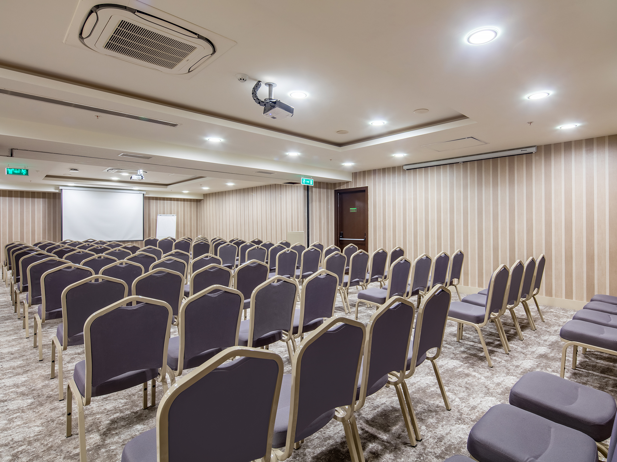 HOLIDAY INN ANTALYA LARA