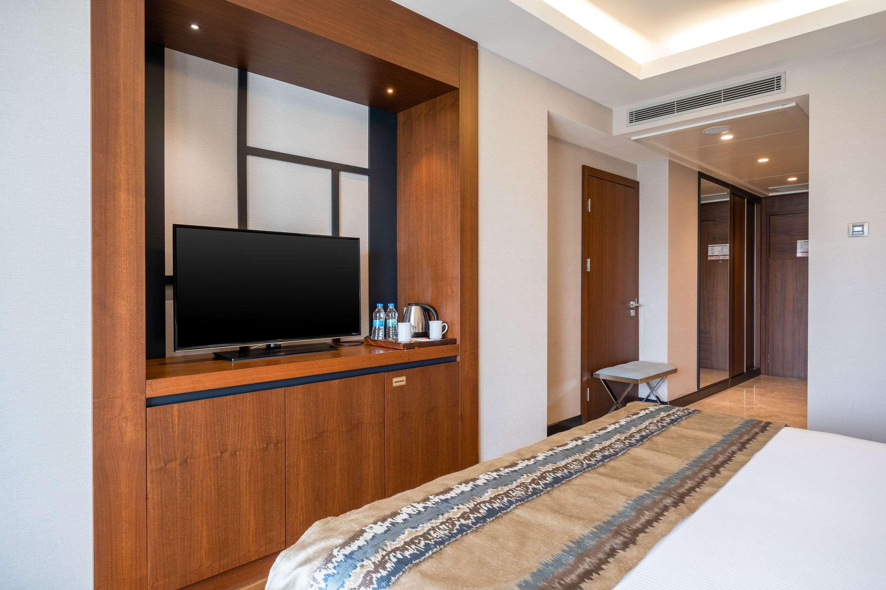 CLARION HOTEL GOLDEN HORN
