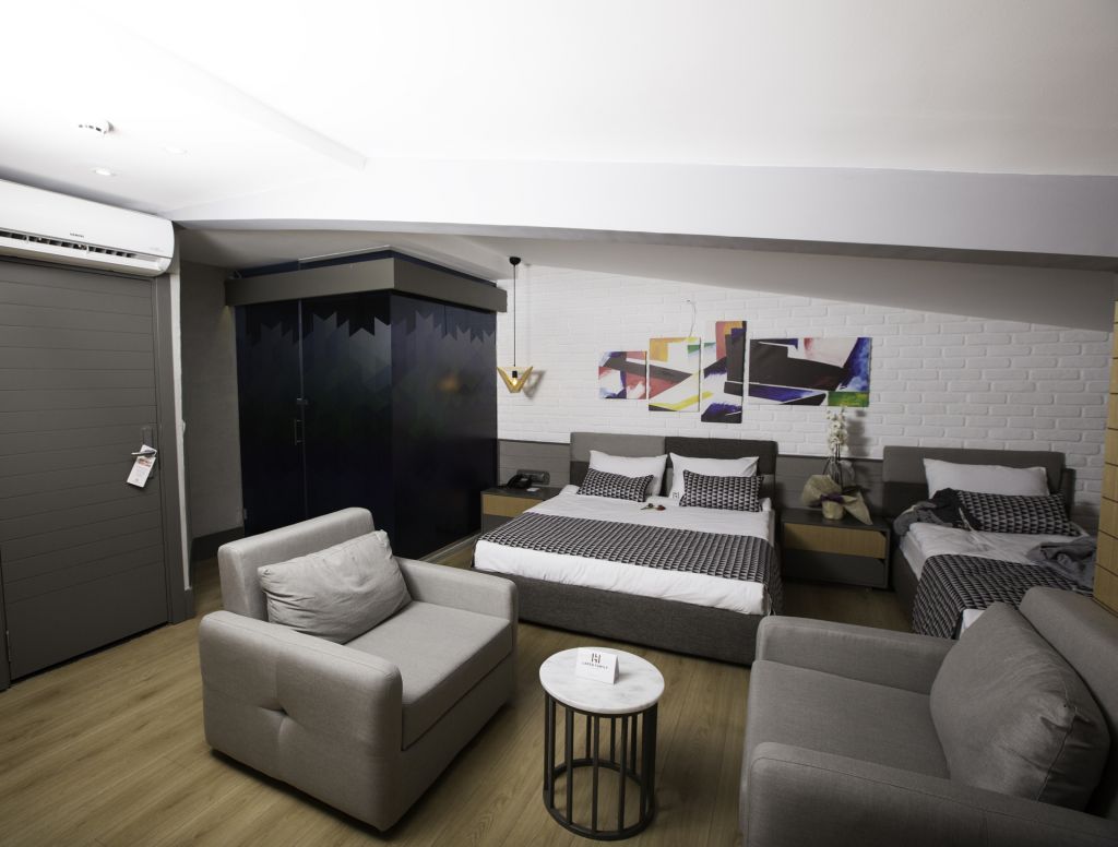 LAREN FAMILY HOTEL & SPA