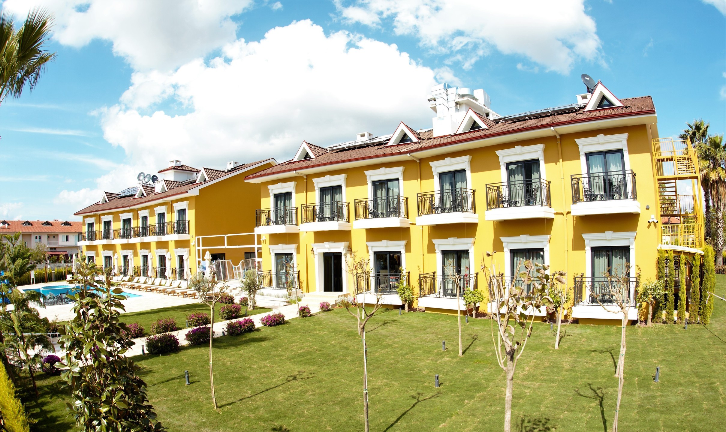 MICHELANGELO BOUTIQUE HOTEL