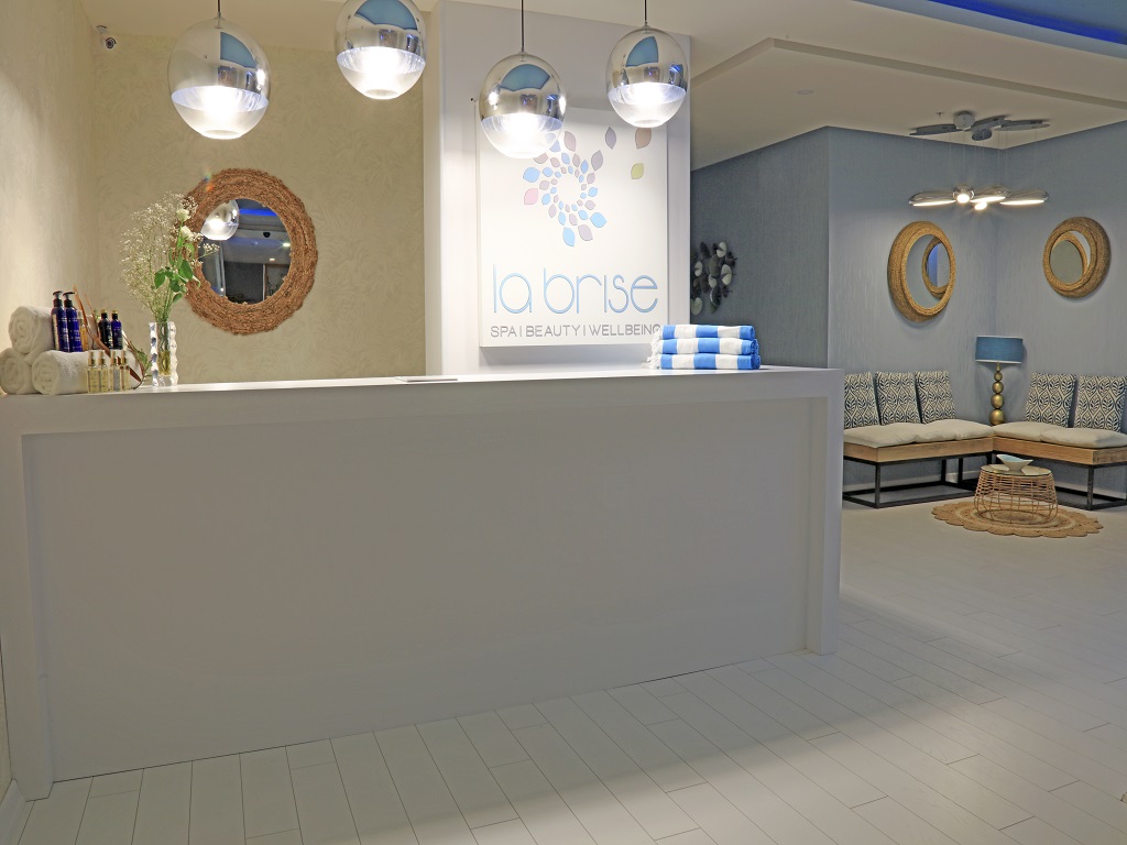 DESIGN PLUS SEYA BEACH HOTEL