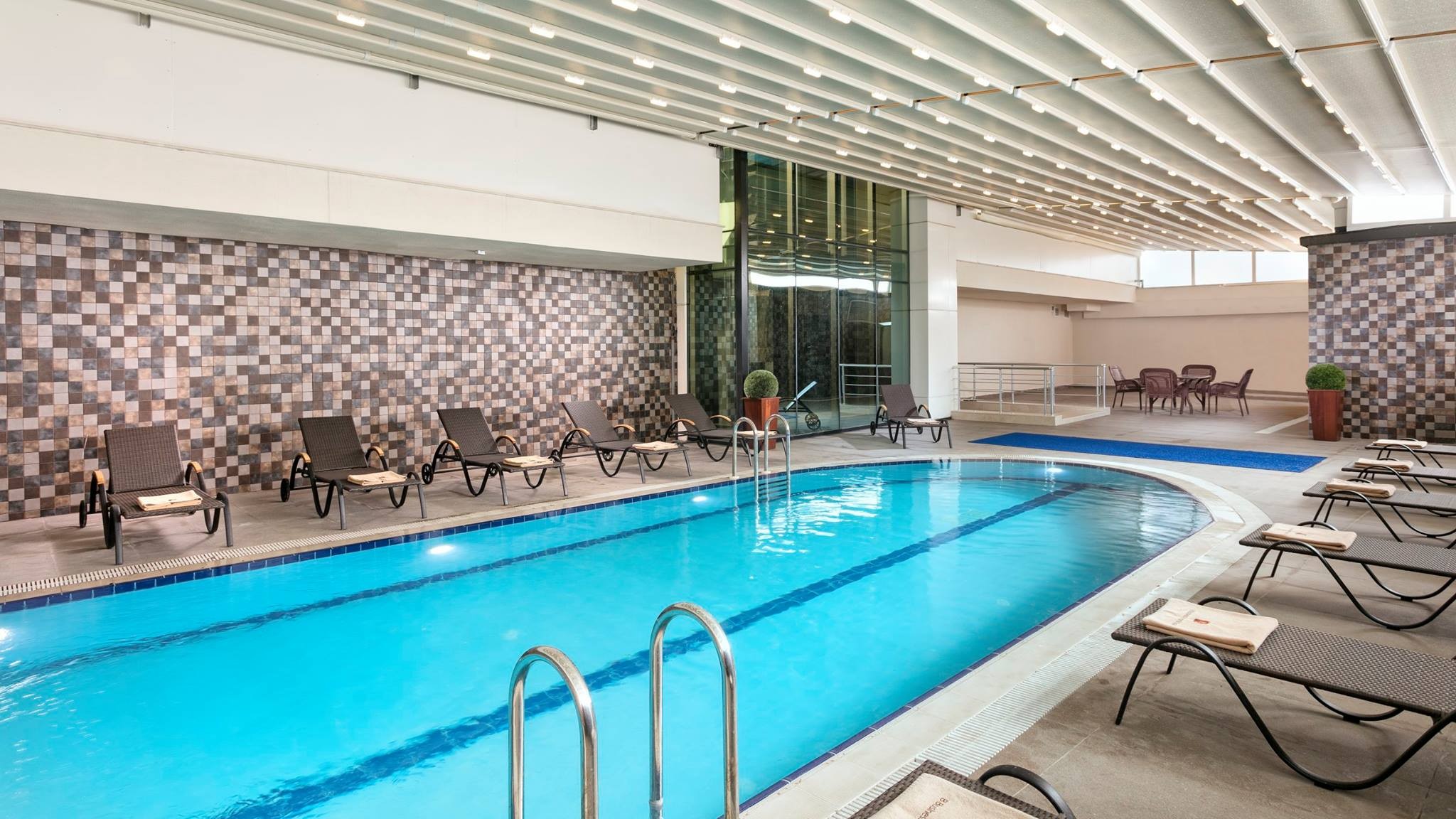 B BUSINESS HOTEL & SPA