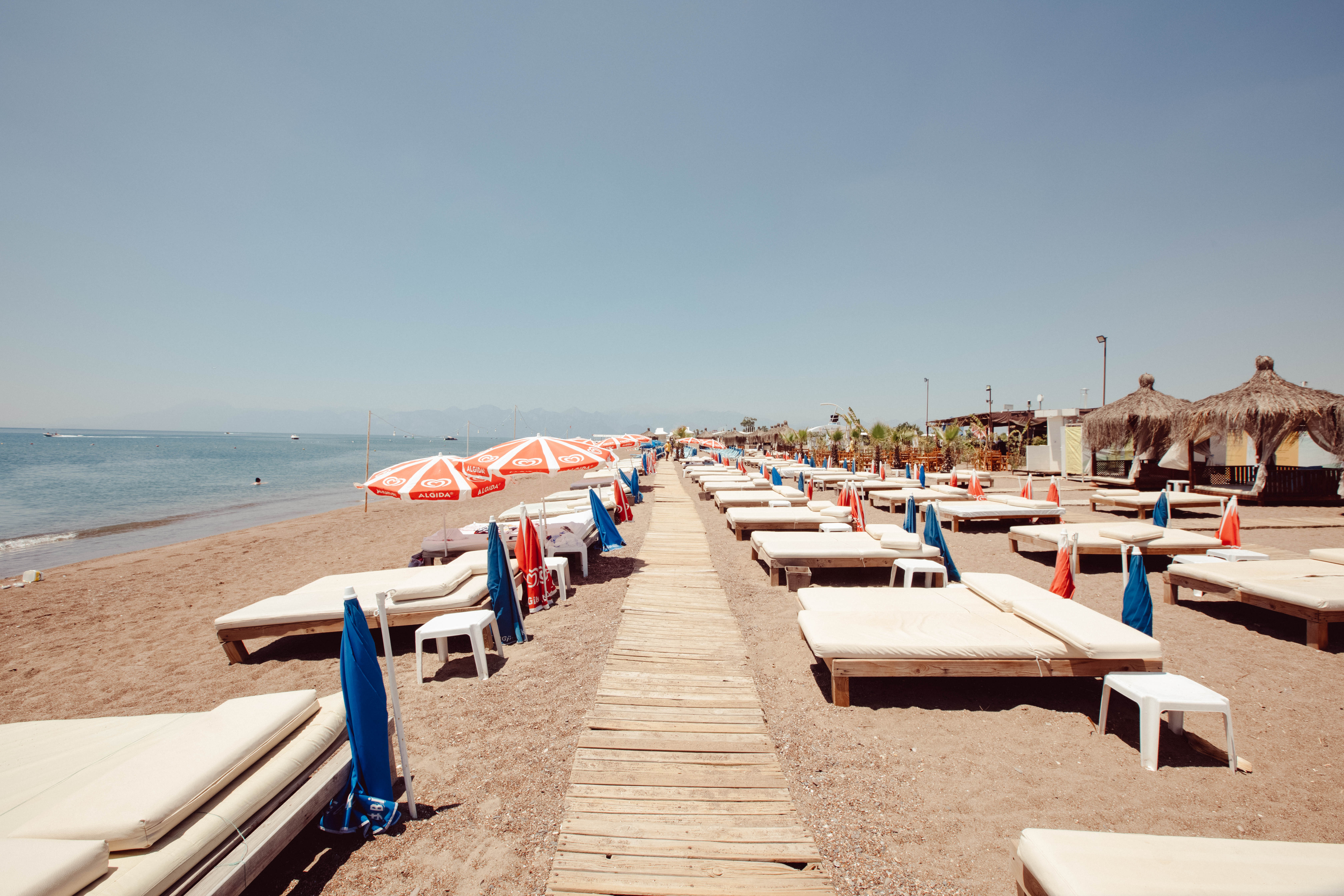 LAREN SEASIDE HOTEL & SPA