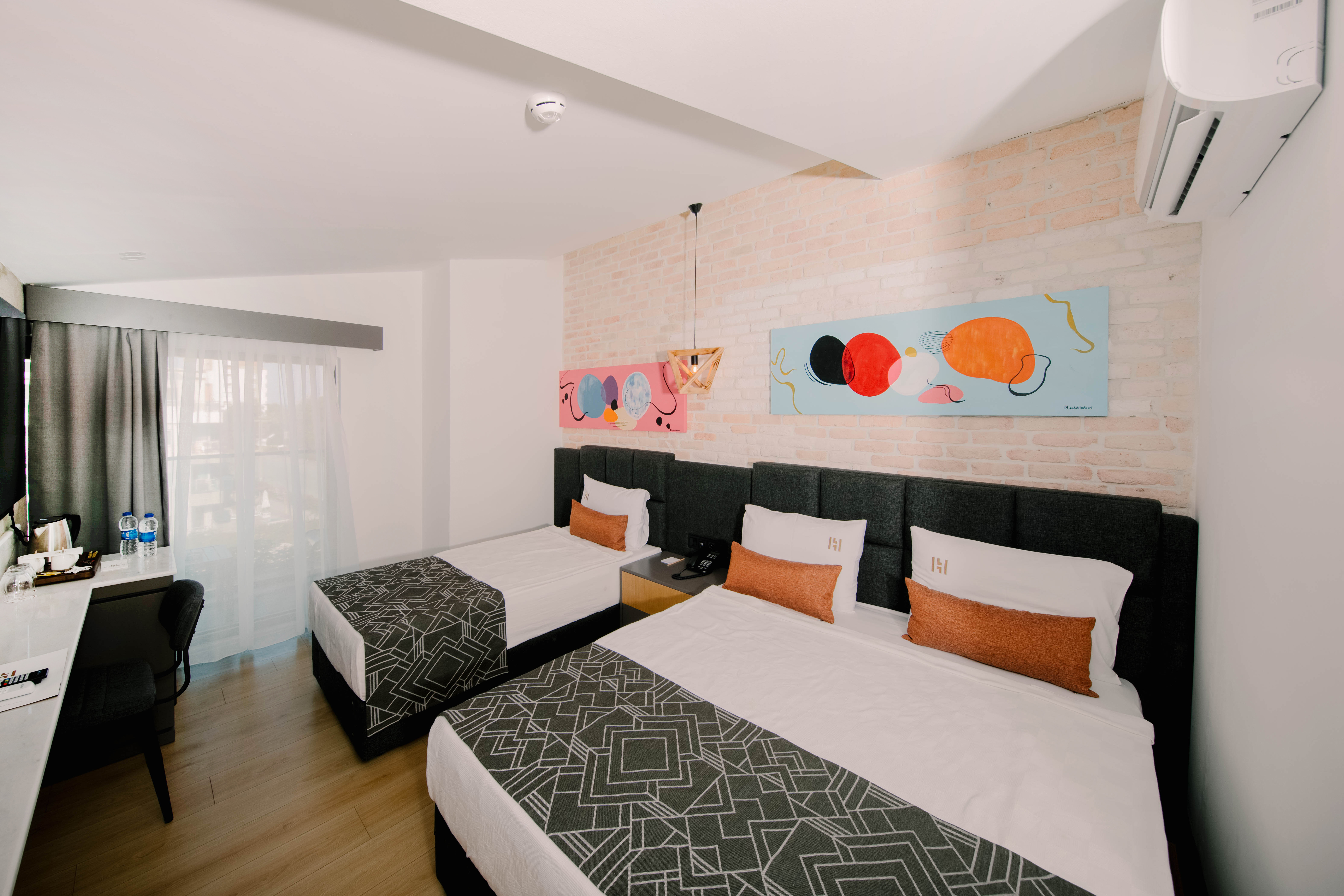 LAREN SEASIDE HOTEL & SPA
