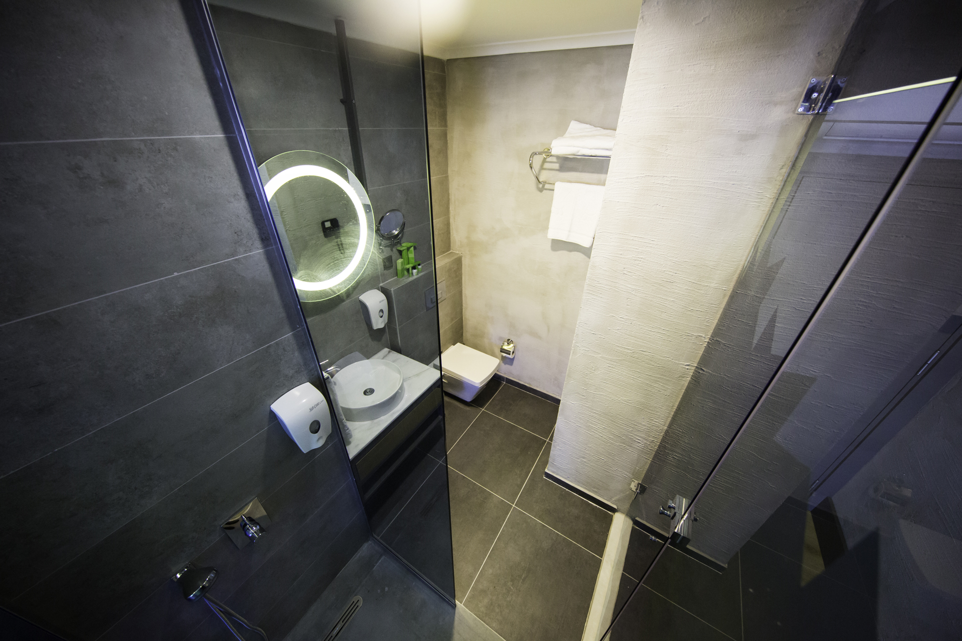 LAREN SEASIDE HOTEL & SPA
