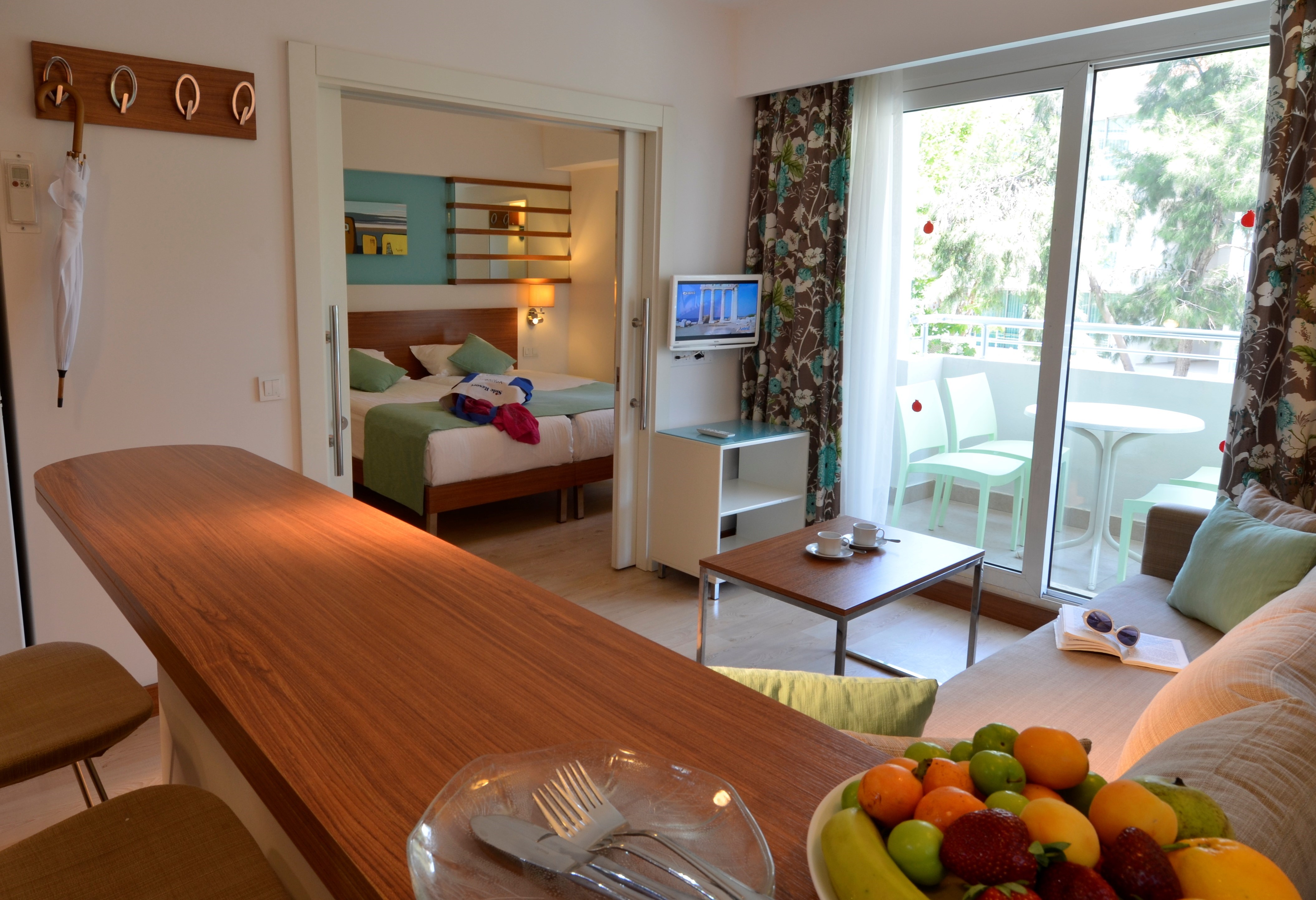 SIDE RESORT HOTEL