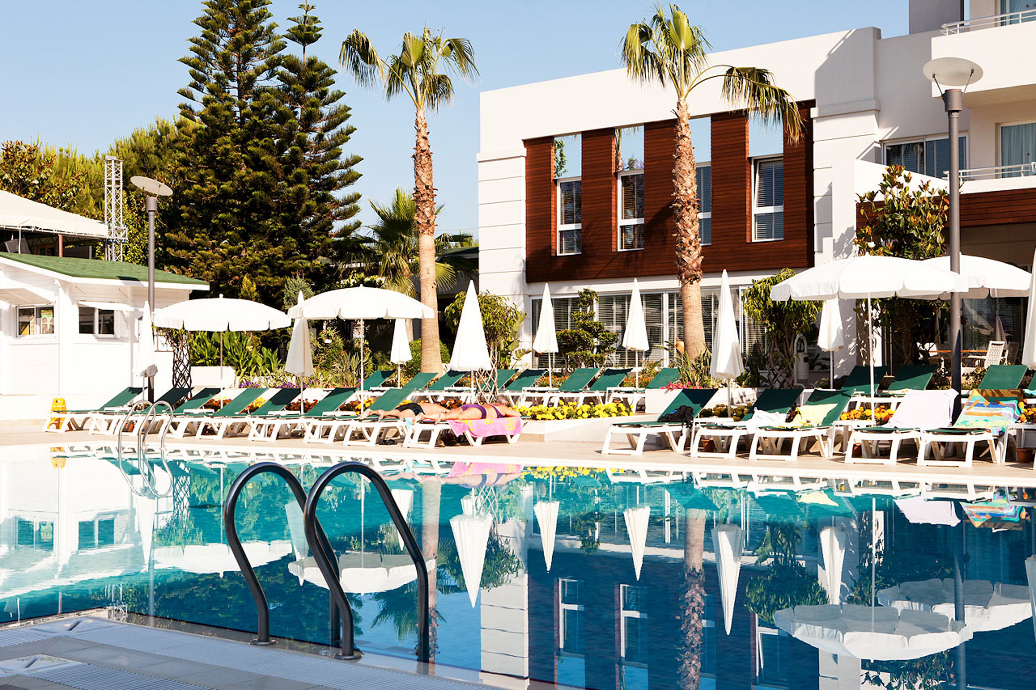 SIDE RESORT HOTEL