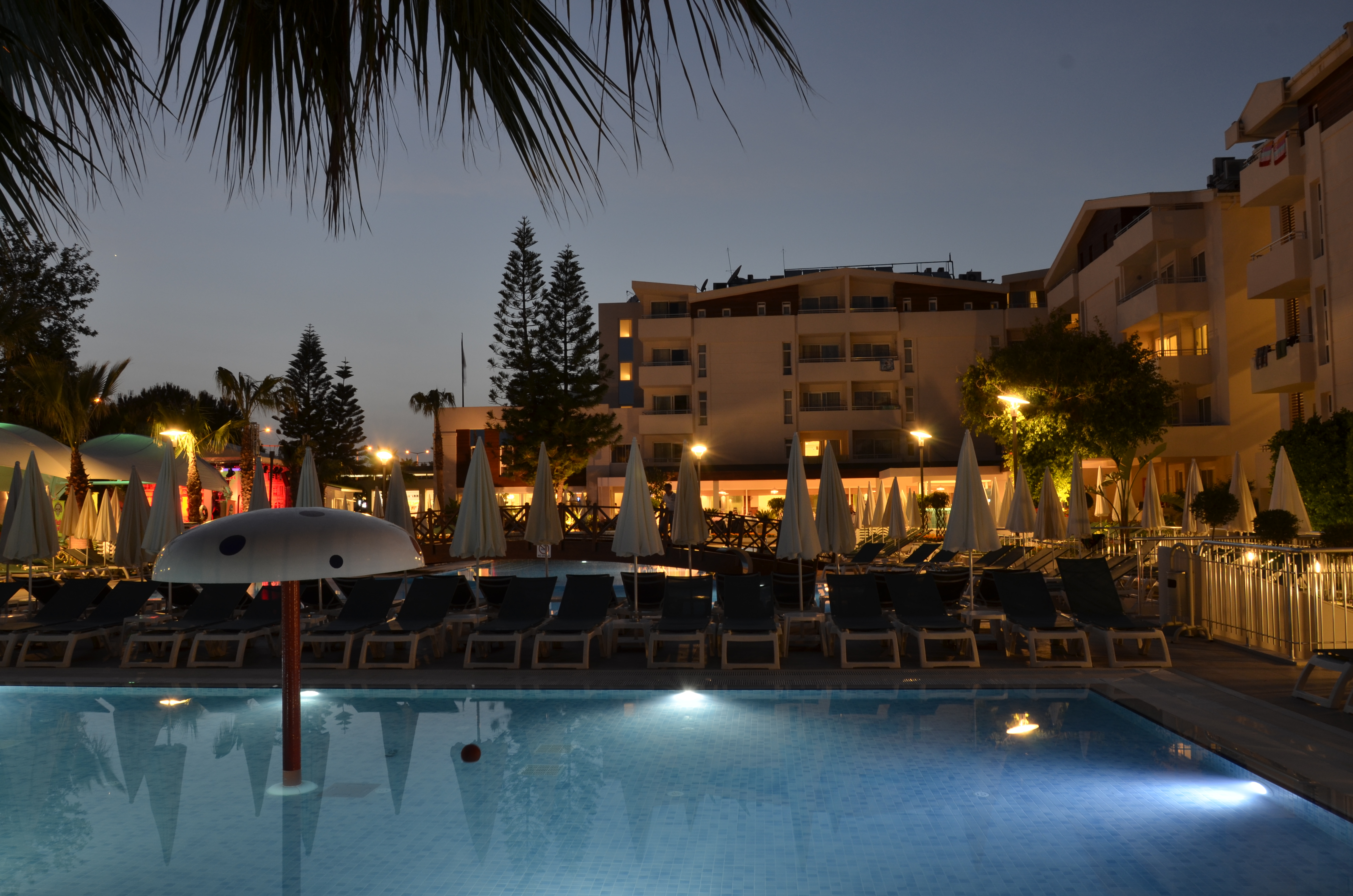 SIDE RESORT HOTEL