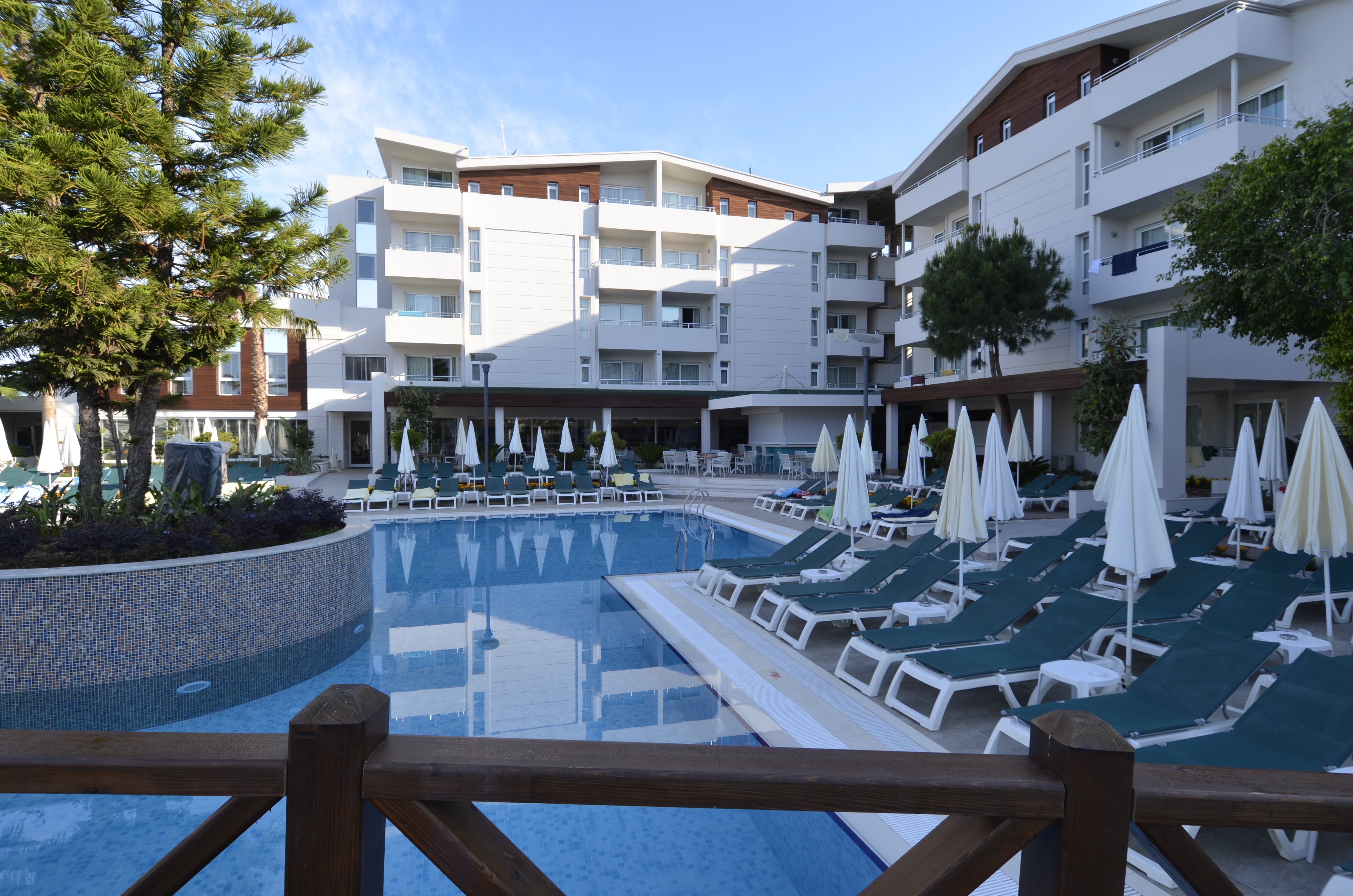 SIDE RESORT HOTEL
