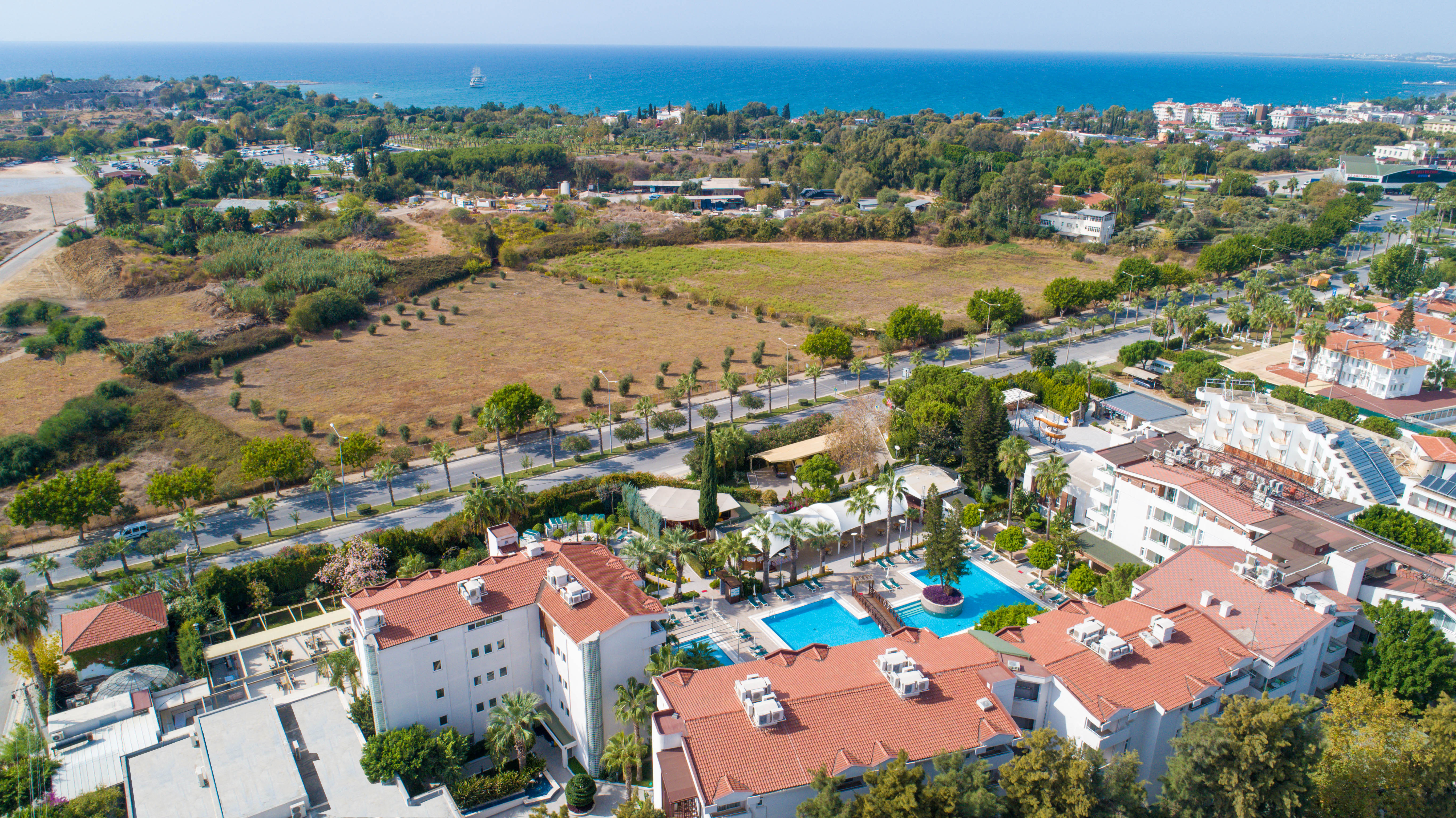SIDE RESORT HOTEL