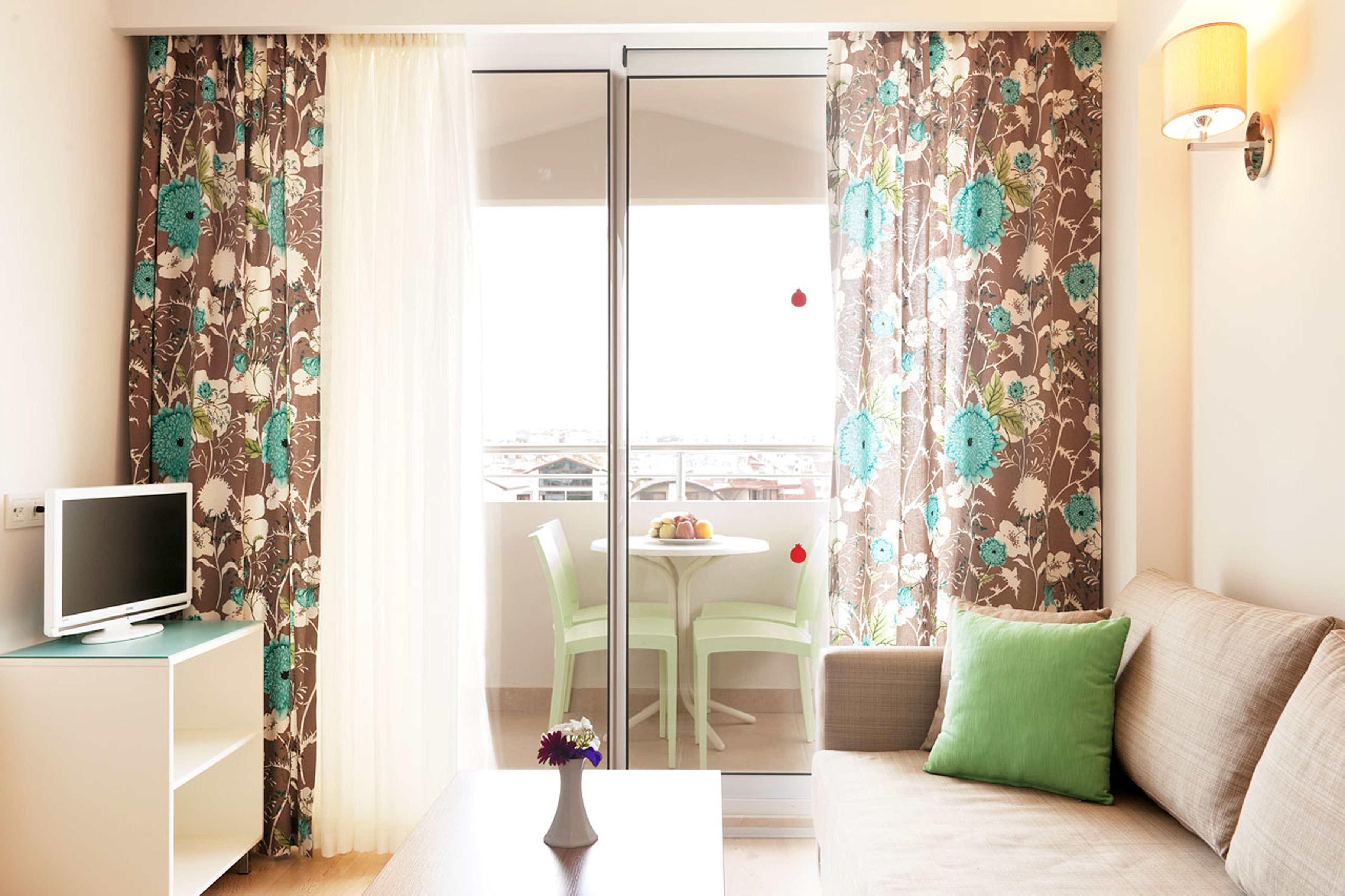 SIDE RESORT HOTEL