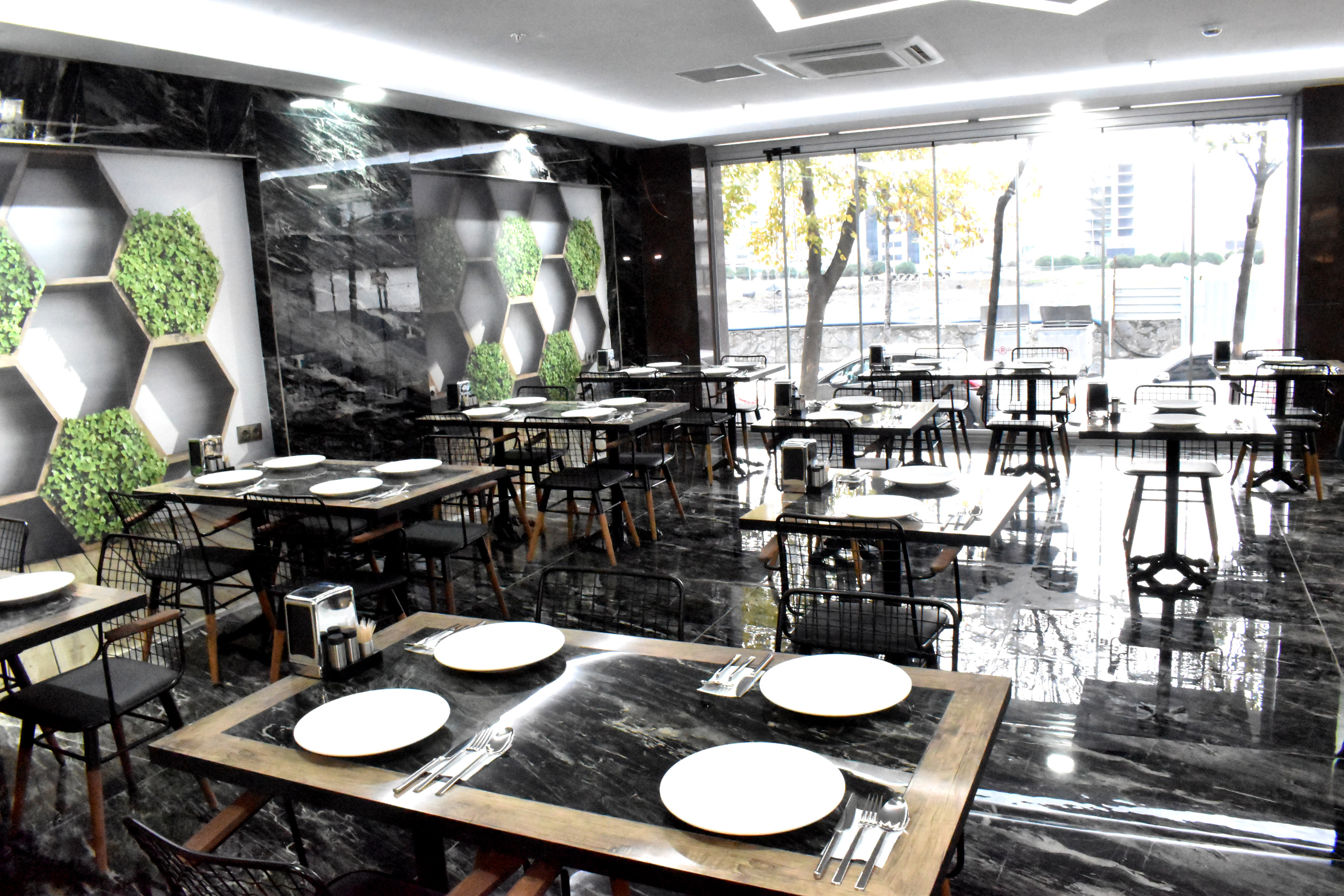 DEM ISTANBUL AIRPORT HOTEL