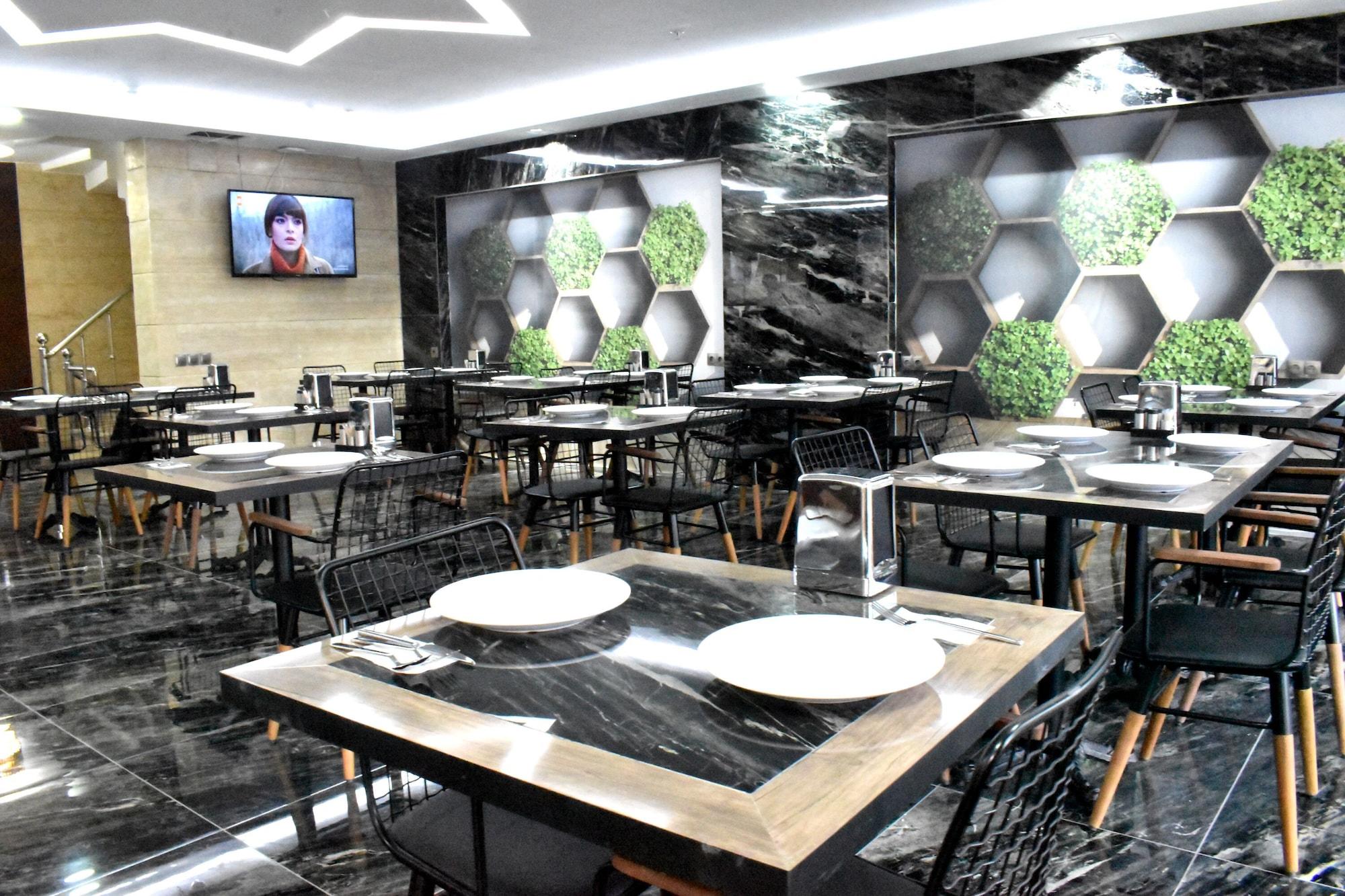 DEM ISTANBUL AIRPORT HOTEL