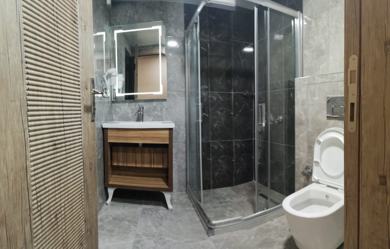DEM ISTANBUL AIRPORT HOTEL