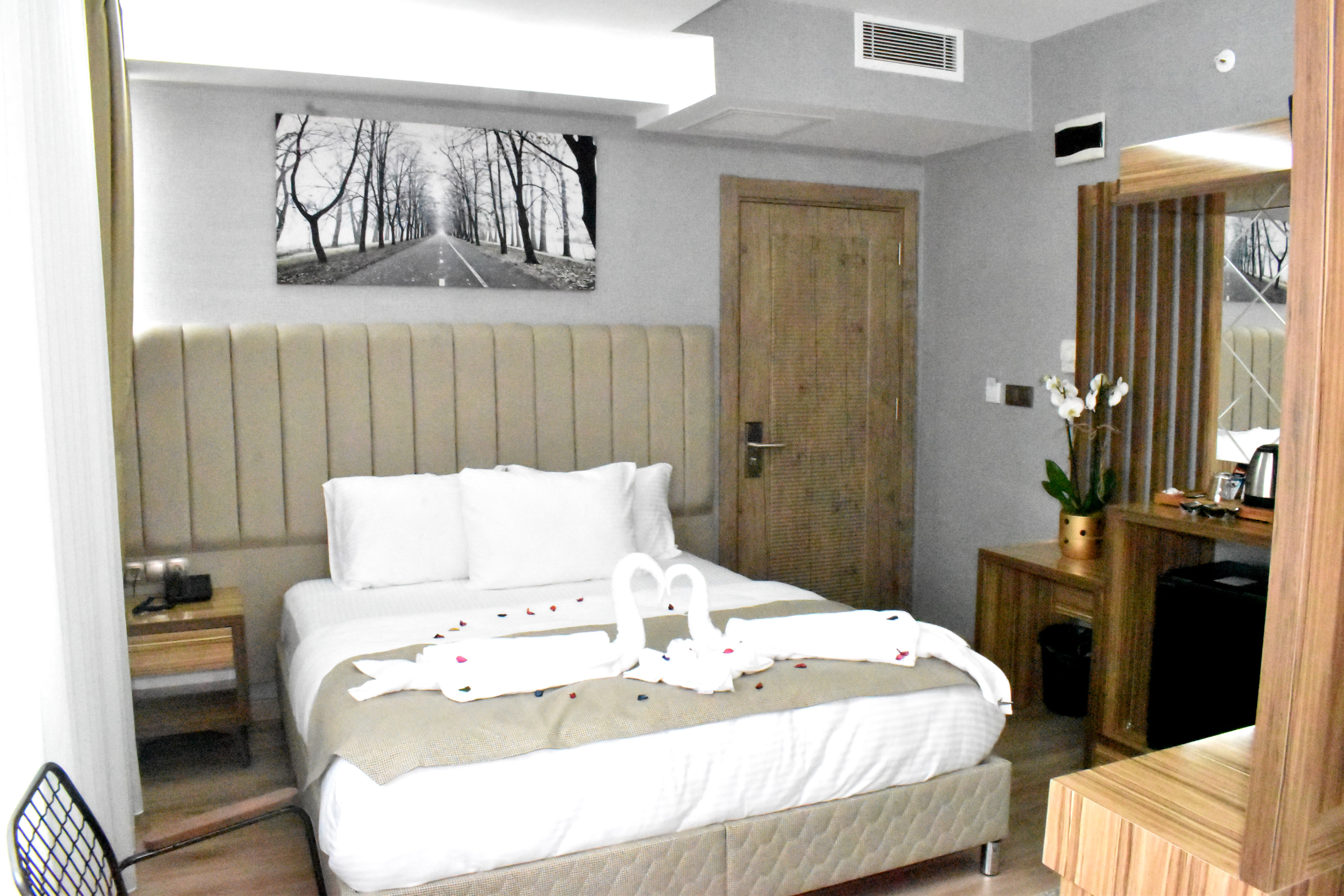DEM ISTANBUL AIRPORT HOTEL