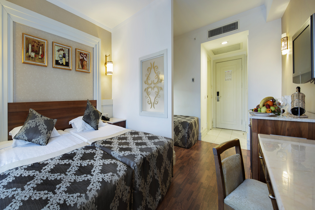 ALBA QUEEN HOTEL