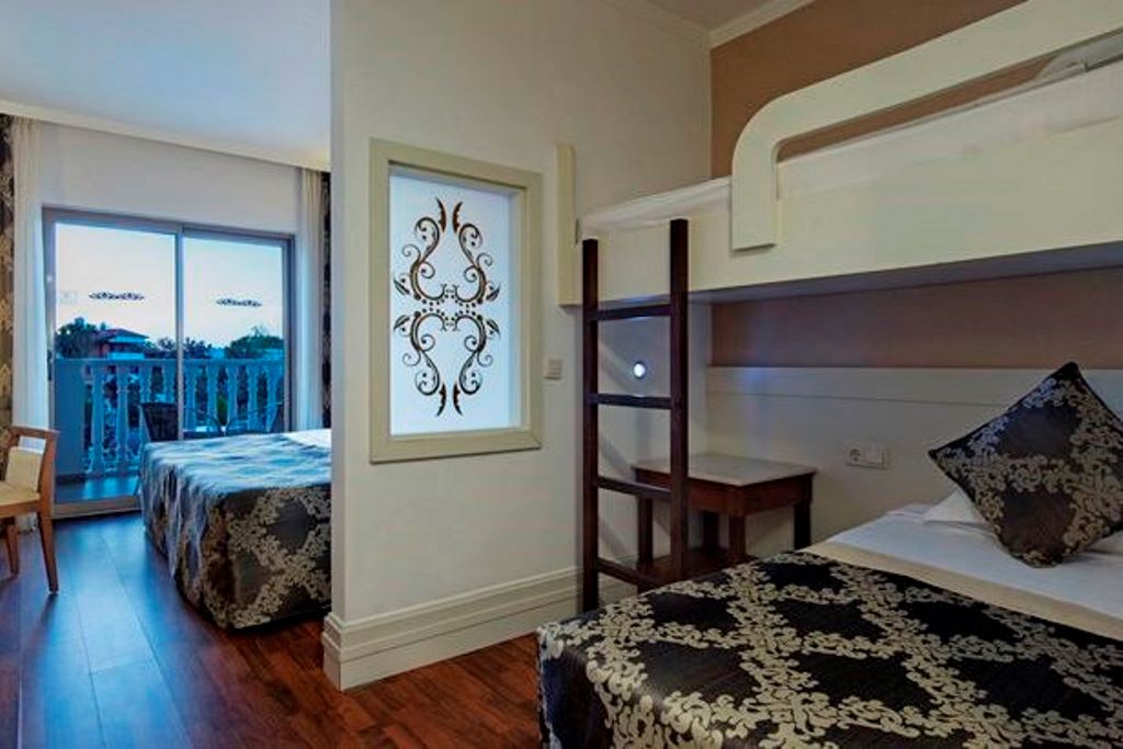 ALBA QUEEN HOTEL