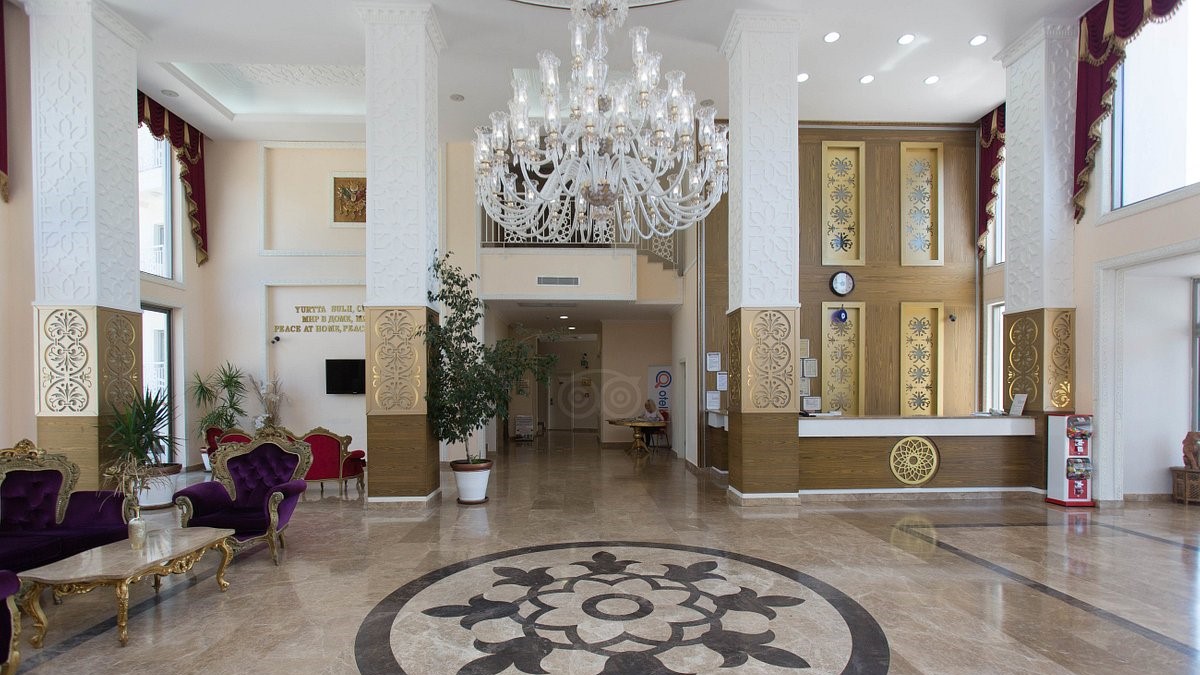 GRAND MIRAMOR HOTEL