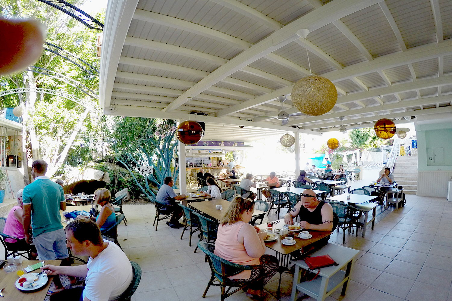 TONOZ BEACH HOTEL
