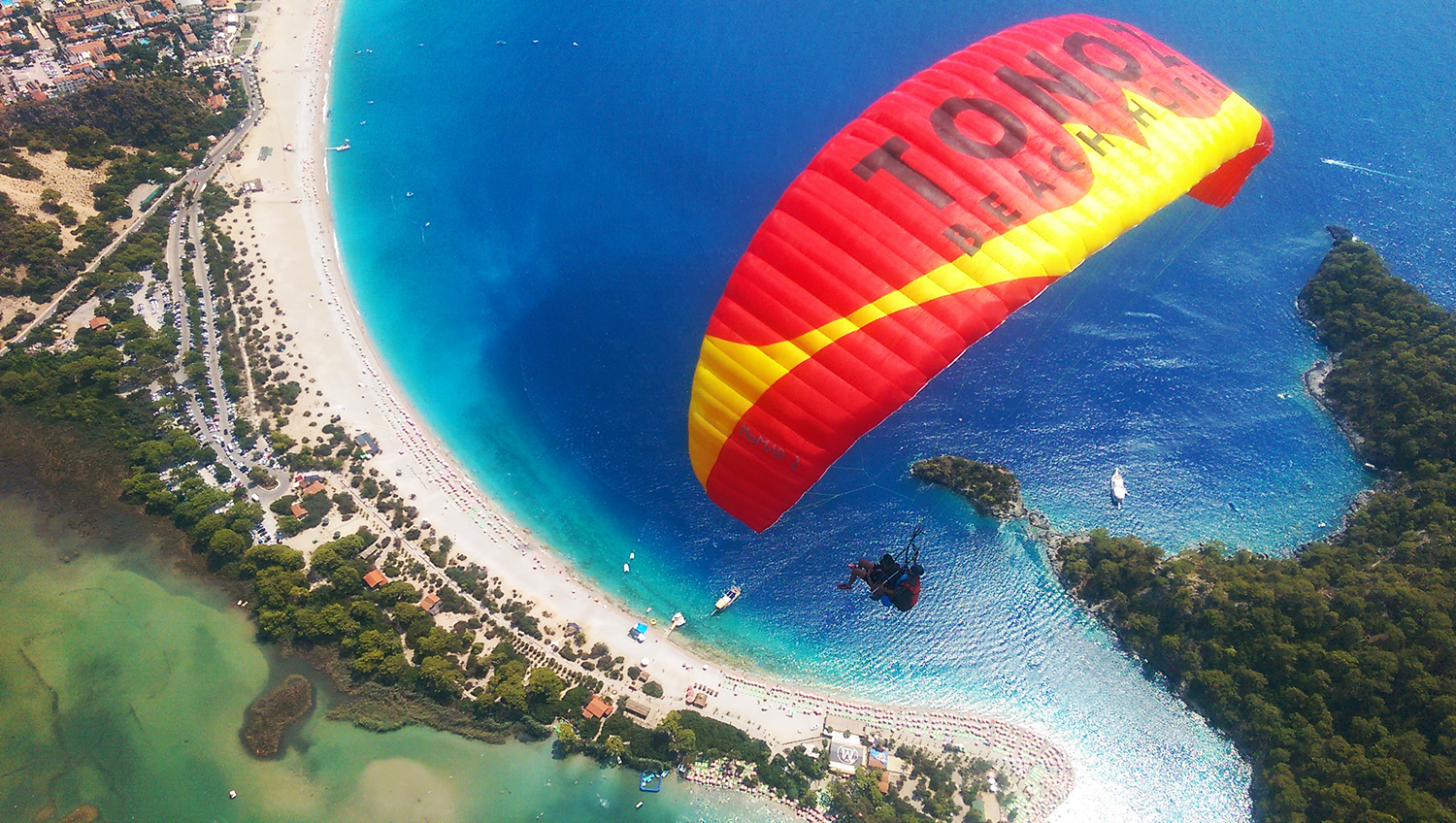 TONOZ BEACH HOTEL