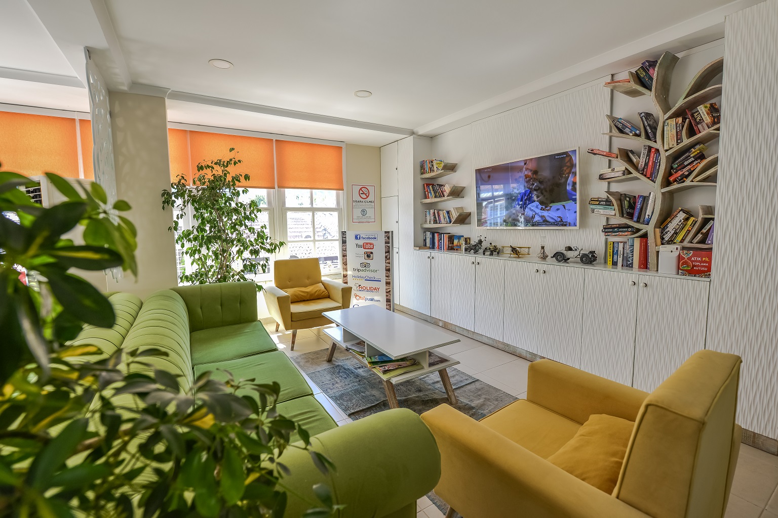 TONOZ BEACH HOTEL