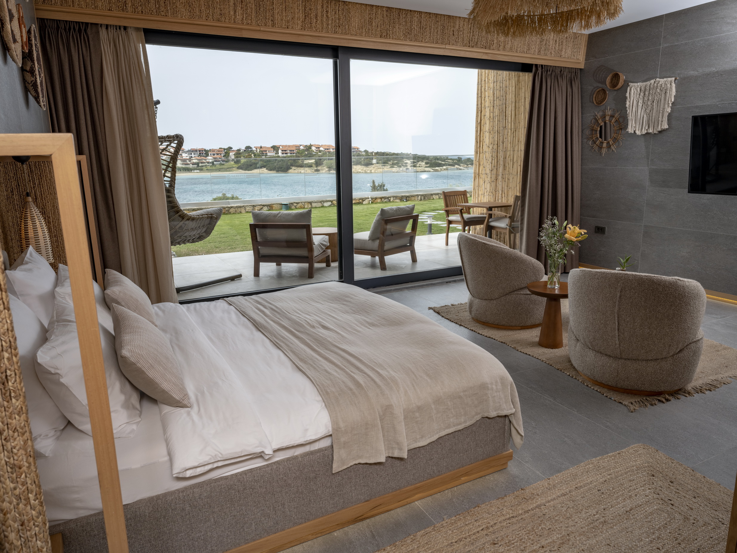 SAREZYA LUXURY BOUTIQUE HOTEL