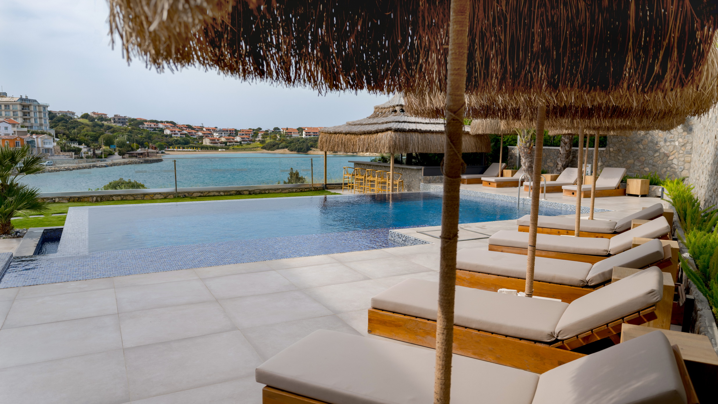SAREZYA LUXURY BOUTIQUE HOTEL