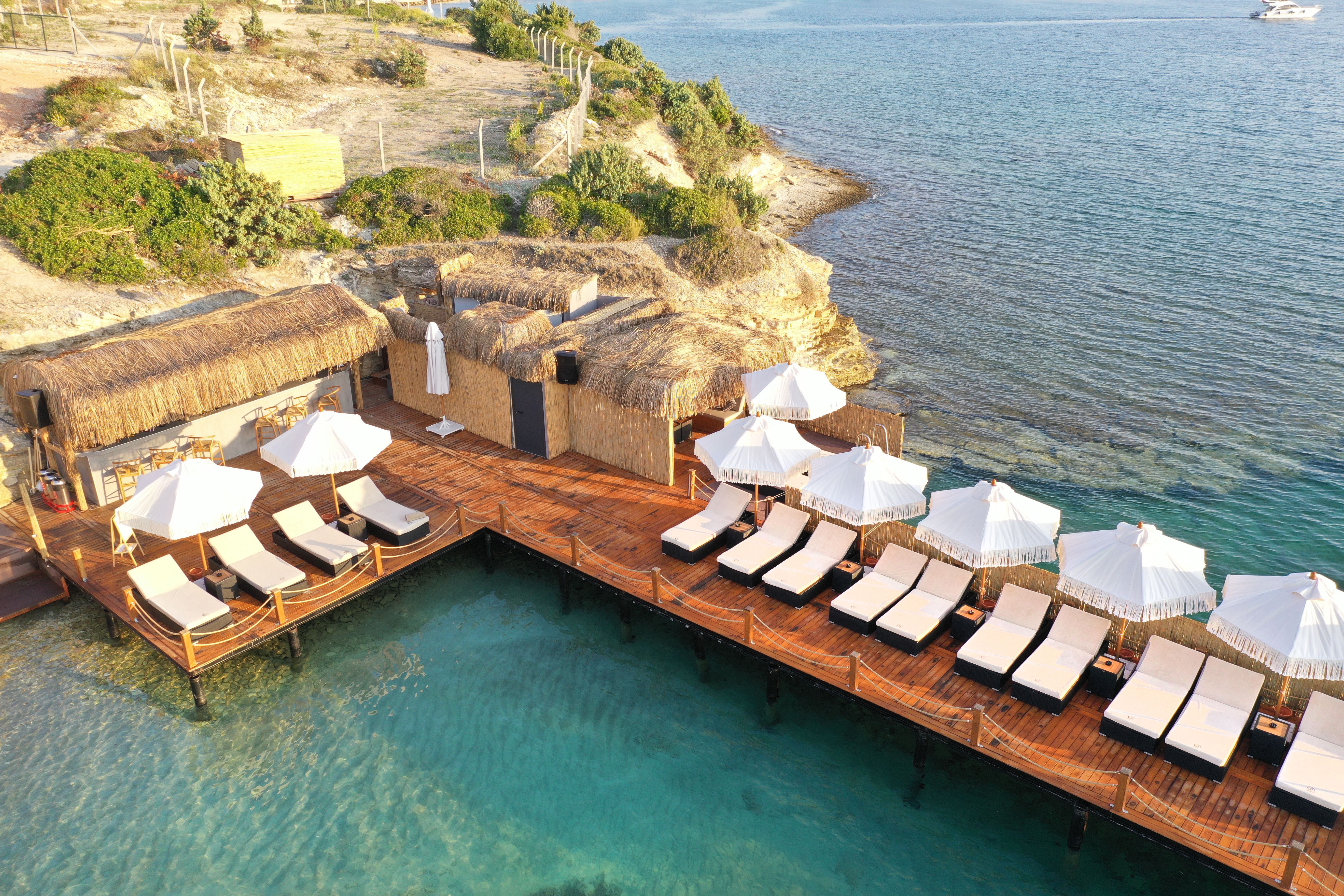 SAREZYA LUXURY BOUTIQUE HOTEL