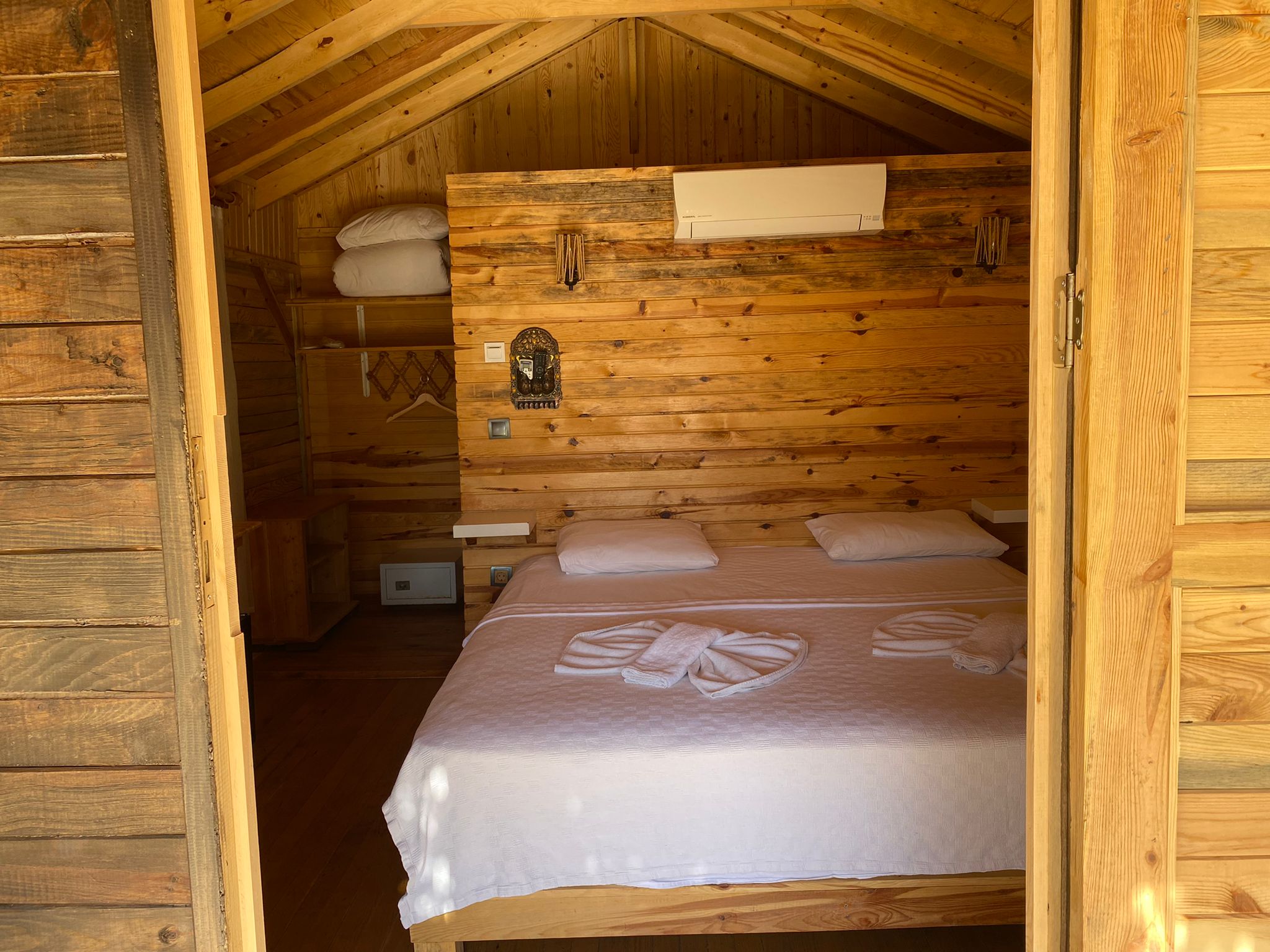 GREEN PINE BEACH & BUNGALOWS LUXURY CONSEPT