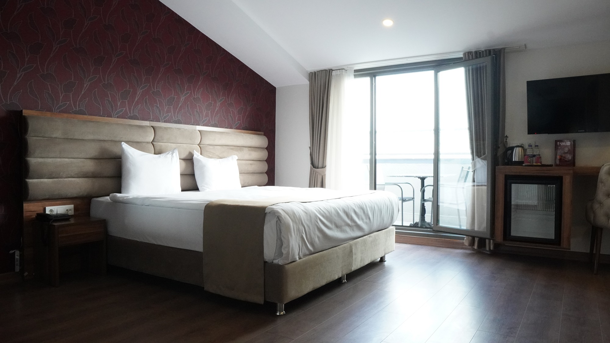 KING CITY HOTEL & SPA