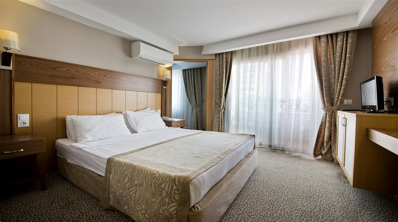 M.C. BEACH RESORT
