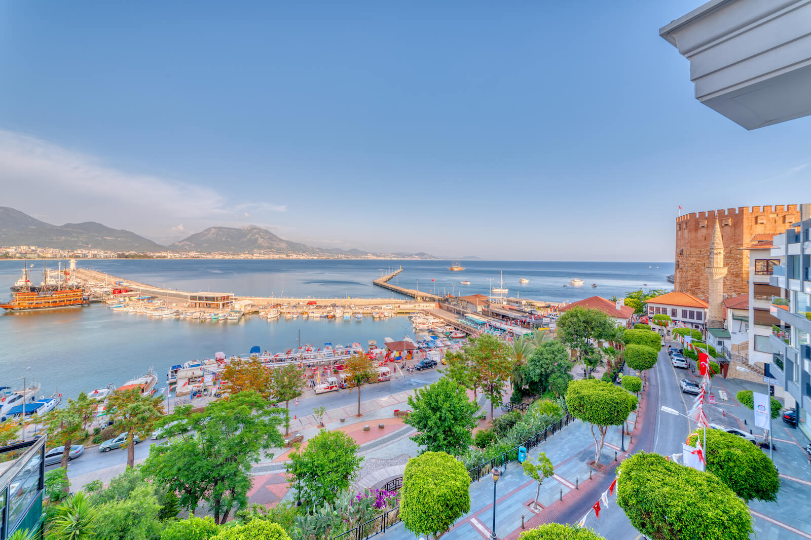 NUMA PORT HOTEL