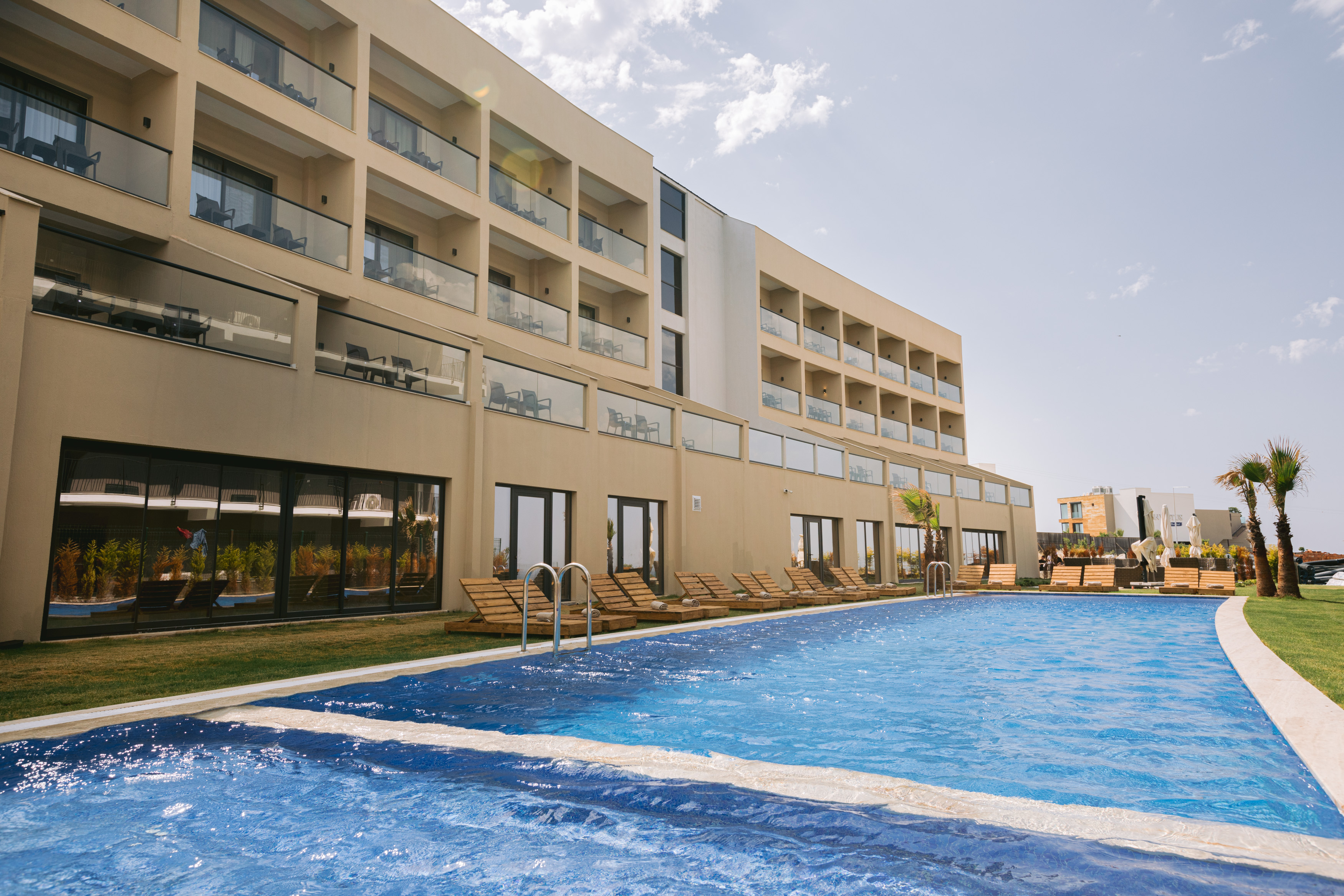 RAMADA BY WYNDHAM CESME HOTEL