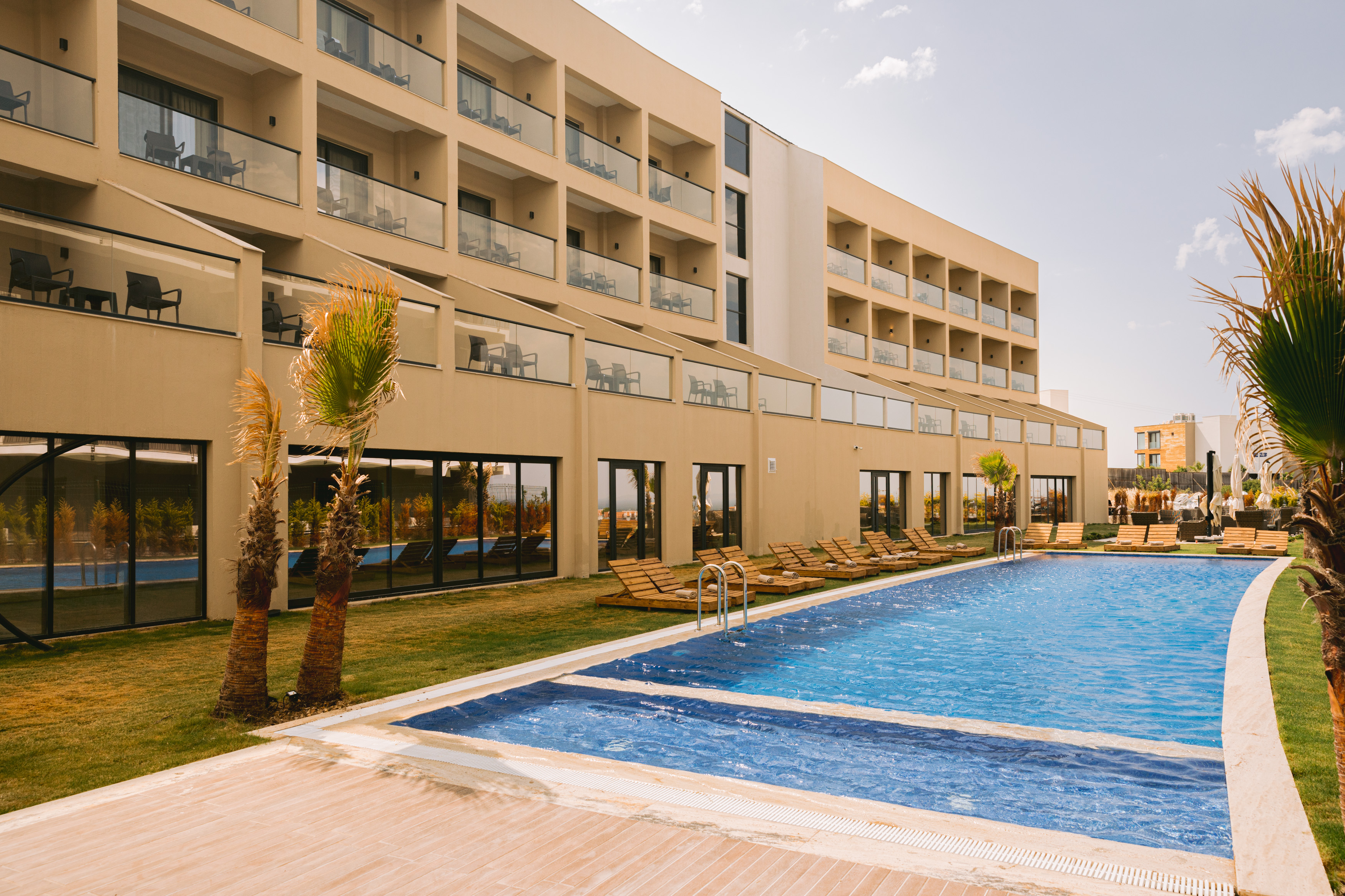 RAMADA BY WYNDHAM CESME HOTEL