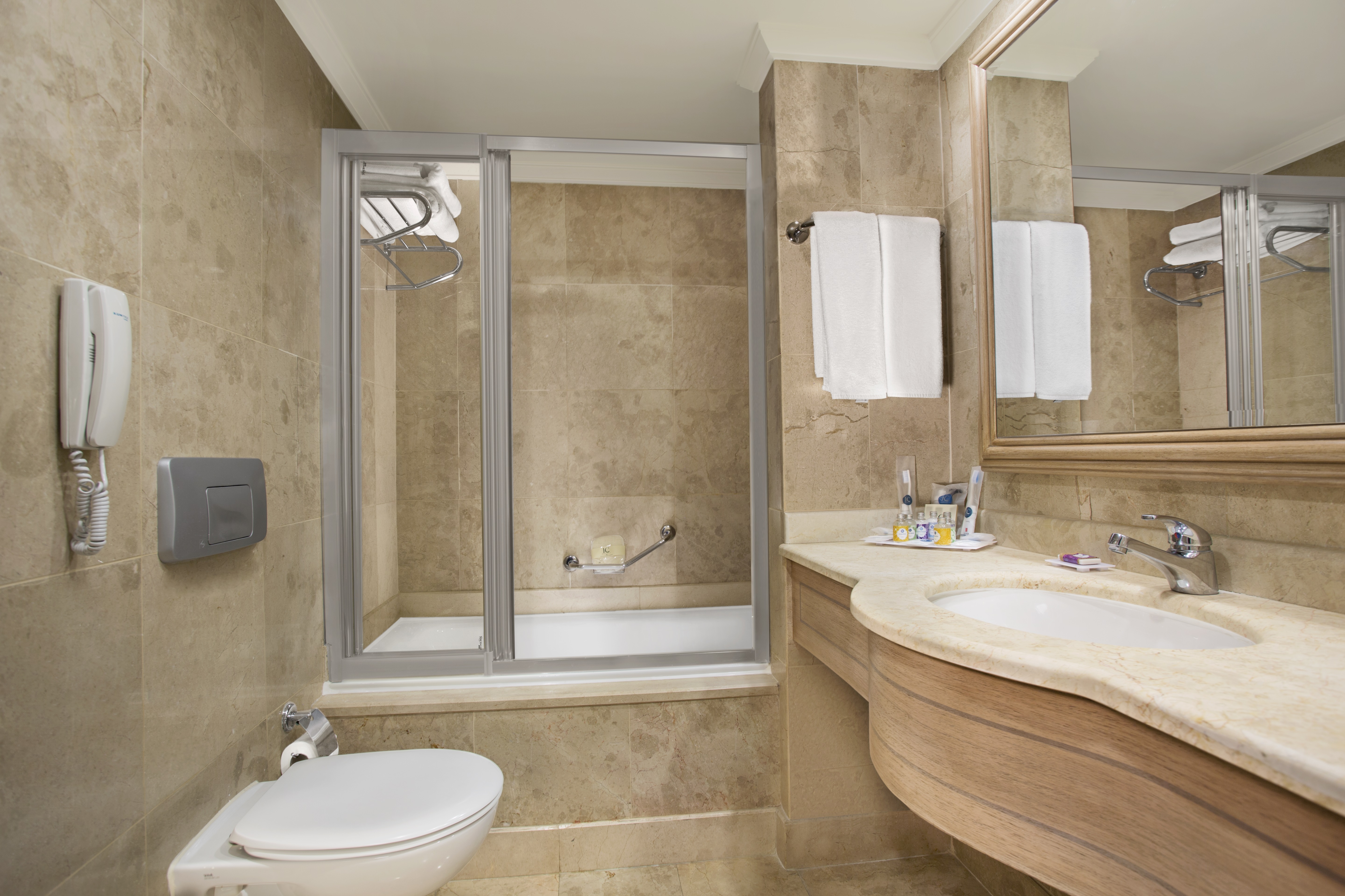IC HOTELS RESIDENCE