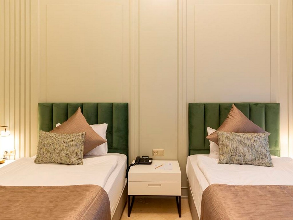 IC HOTELS RESIDENCE