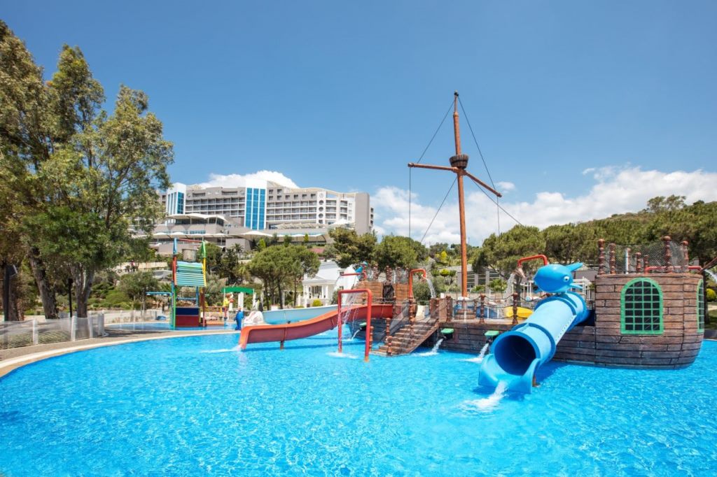 ARIA CLAROS BEACH SPA & RESORT