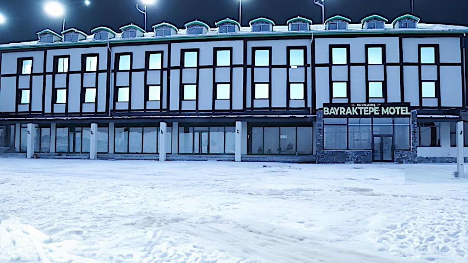 BAYRAKTEPE SNOW HOTEL
