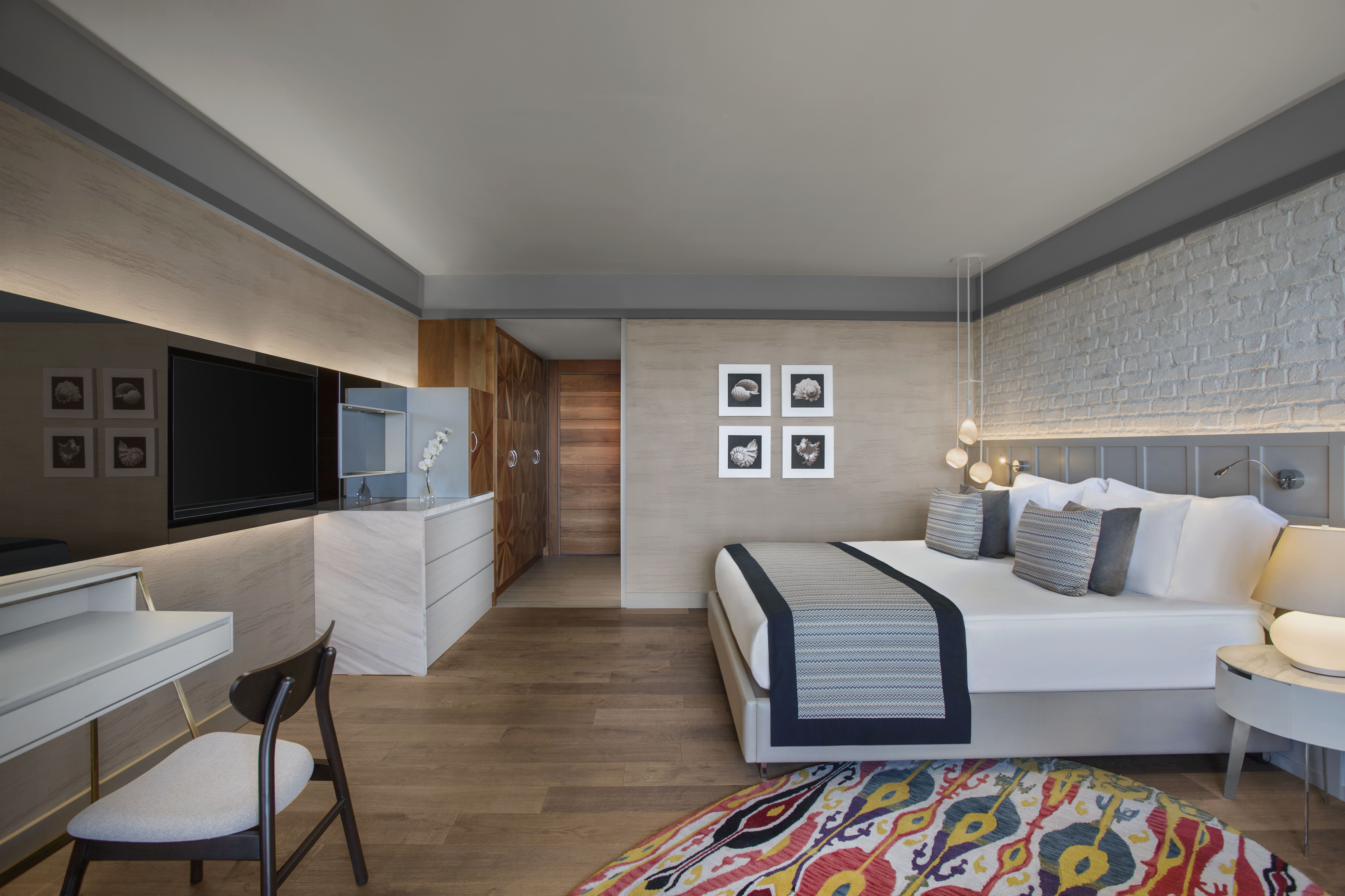 ACANTHUS CENNET BARUT COLLECTION
