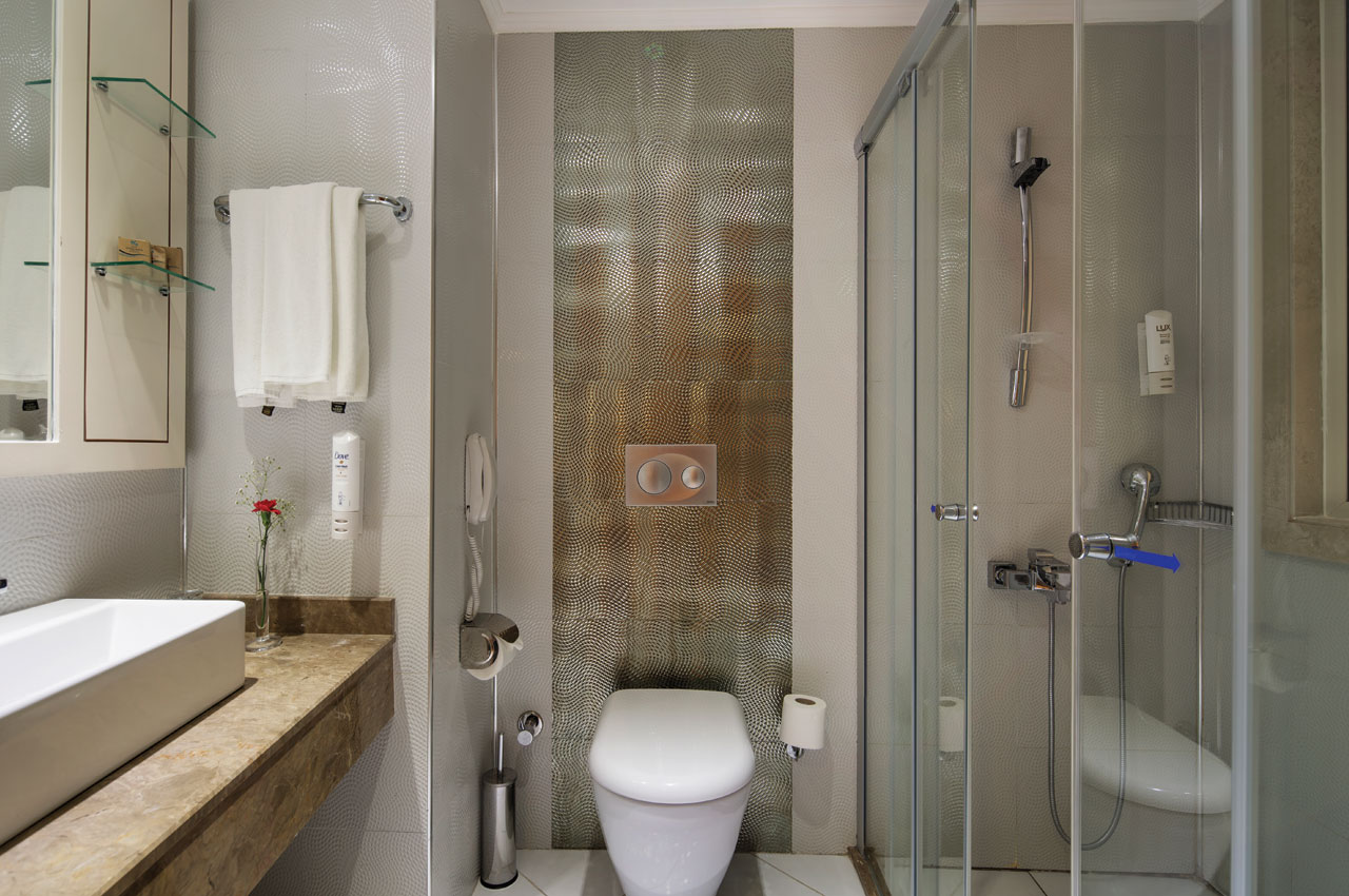 CRYSTAL WATERWORLD RESORT&SPA