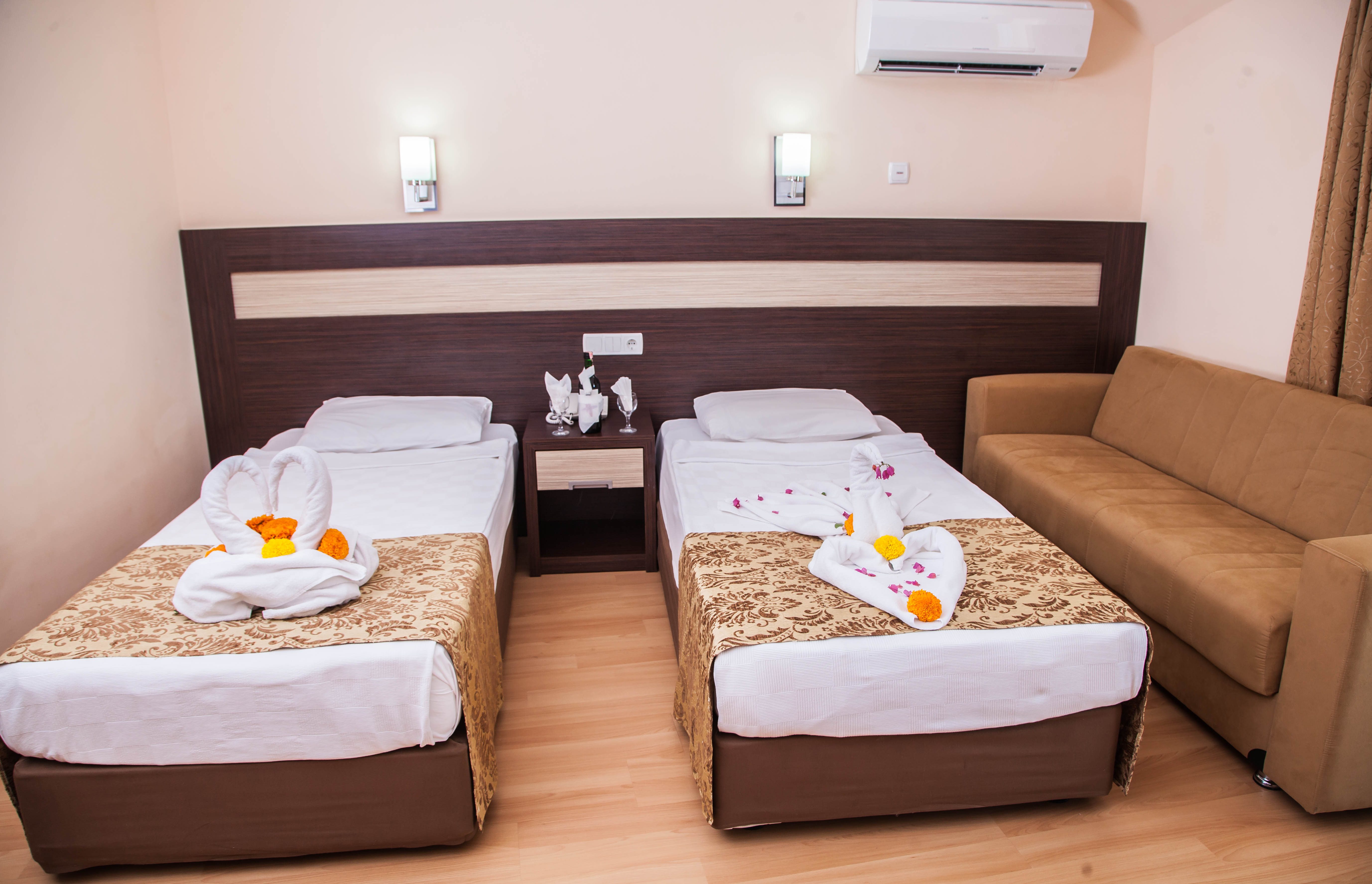 LONICERA WORLD HOTEL