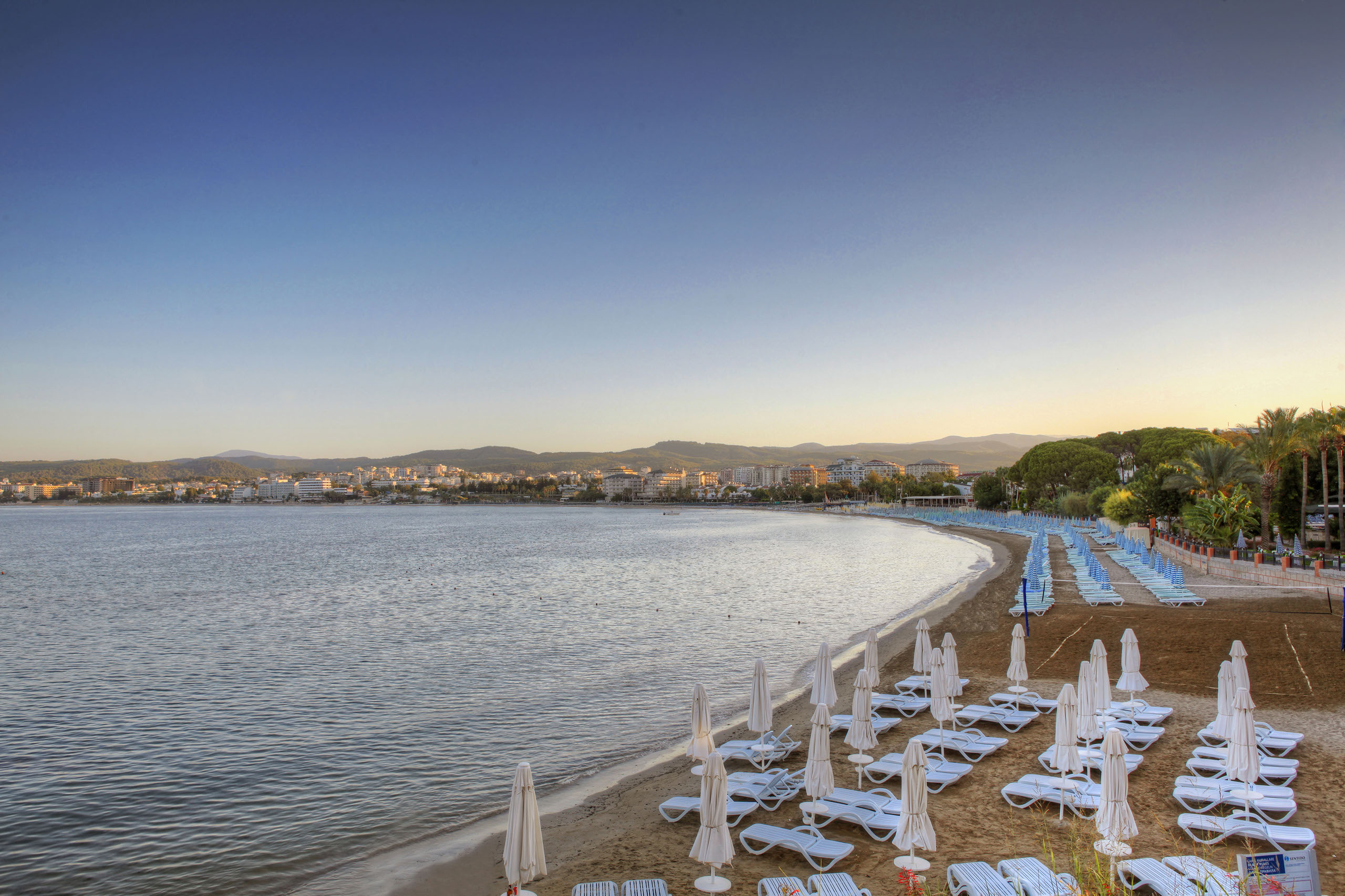 LONICERA WORLD HOTEL
