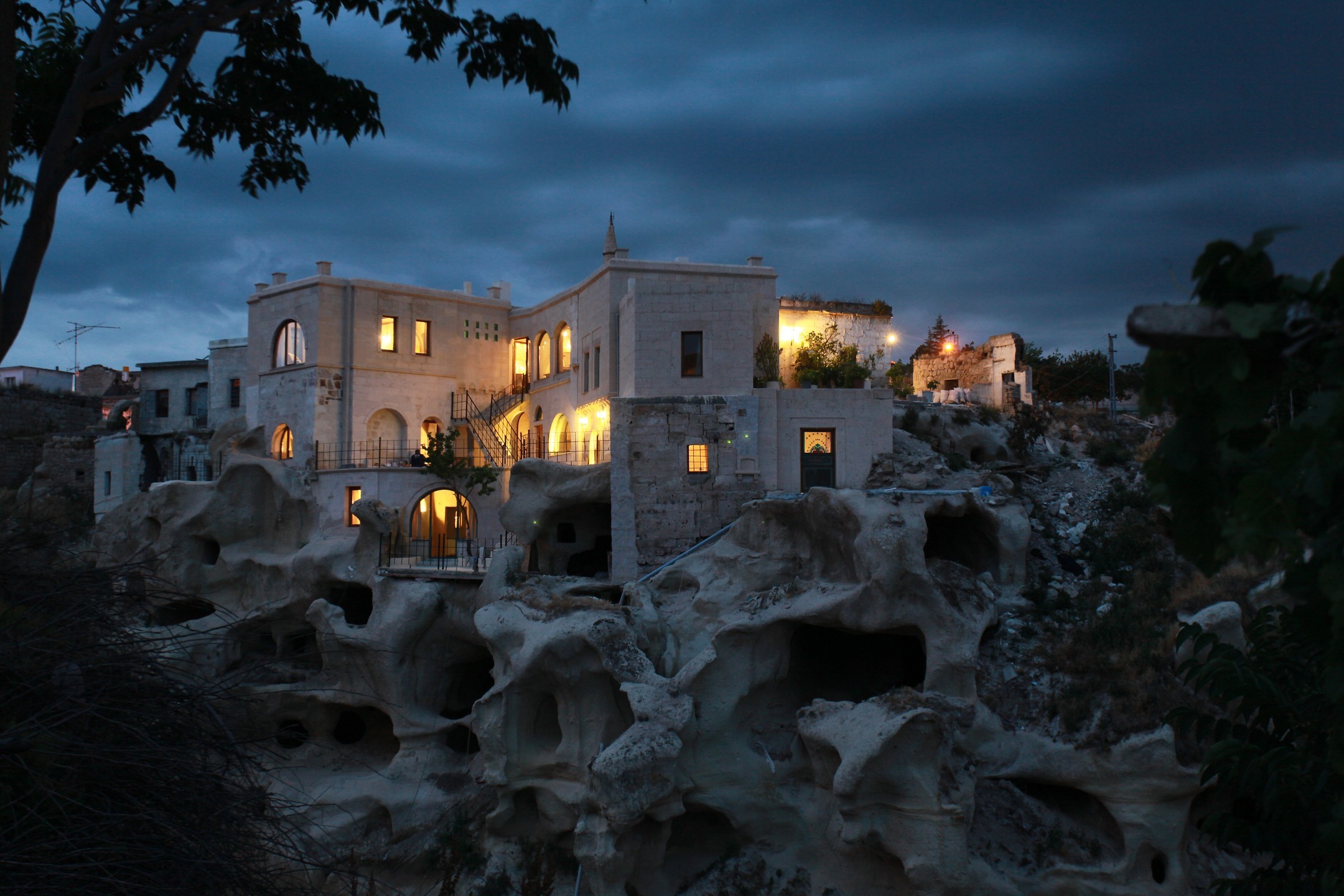 BLUE VALLEY CAVE HOTEL