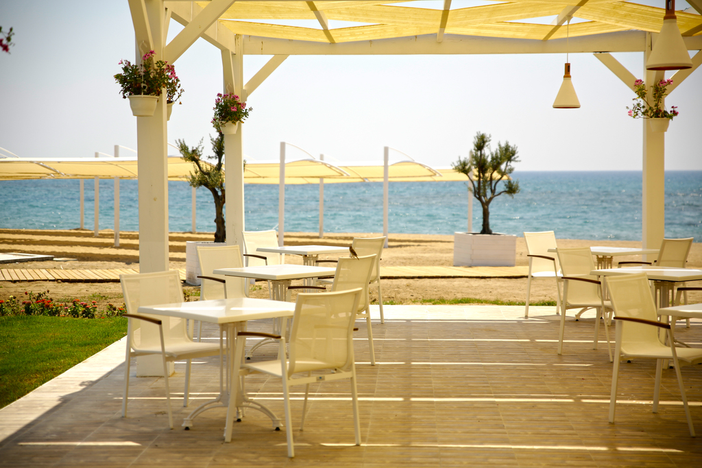 ARCANUS SIDE RESORT