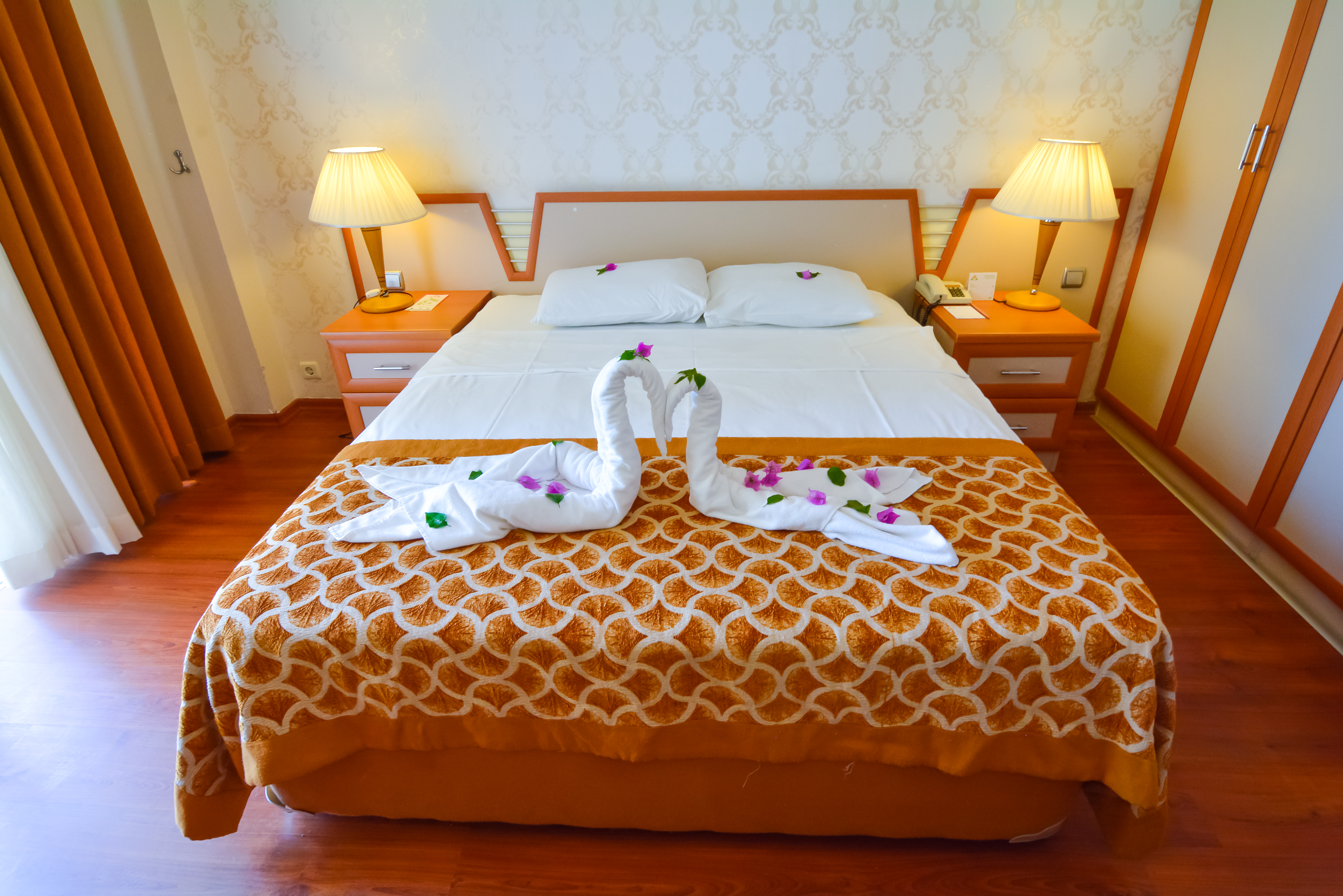 PINE HOUSE HOTEL